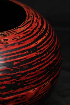 Natural Urushi Negoro Red and Black Lacquer Spin Bowl by Alexander Lamont