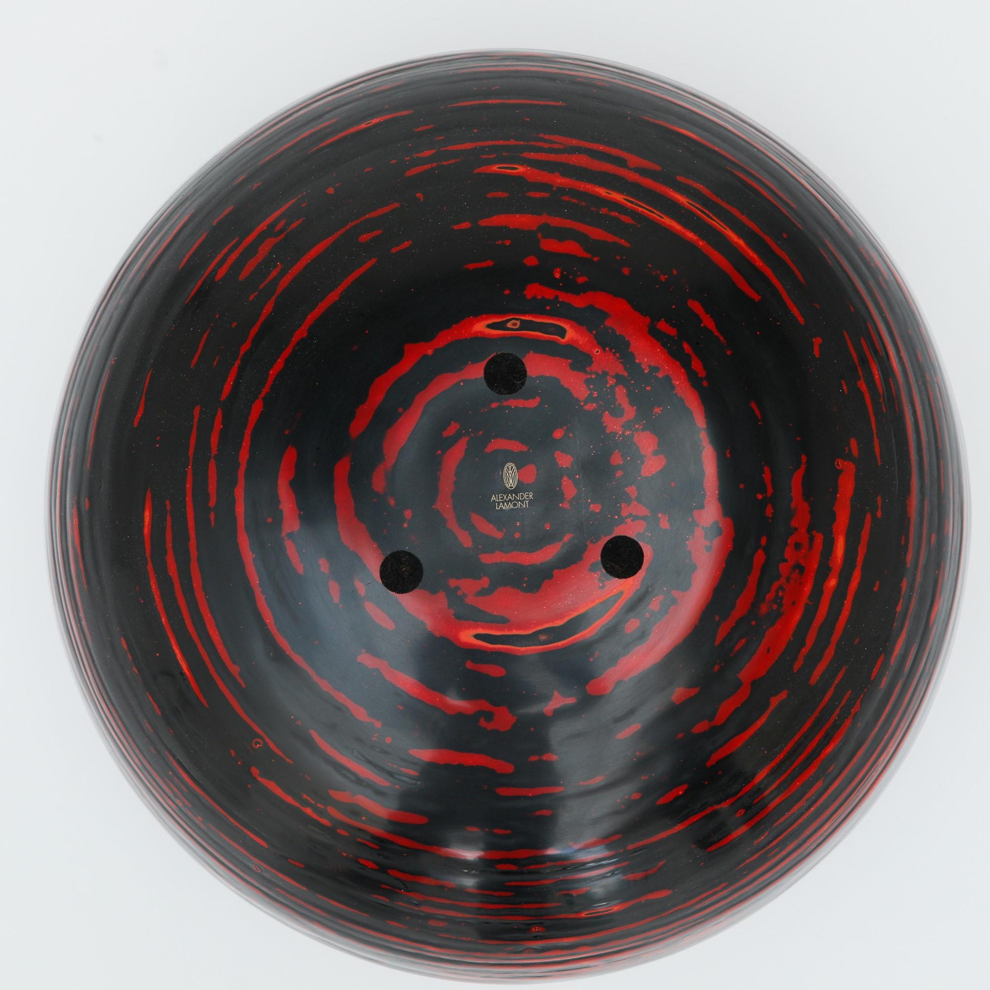 Lacquered Natural Urushi Negoro Red and Black Lacquer Spin Bowl by Alexander Lamont For Sale