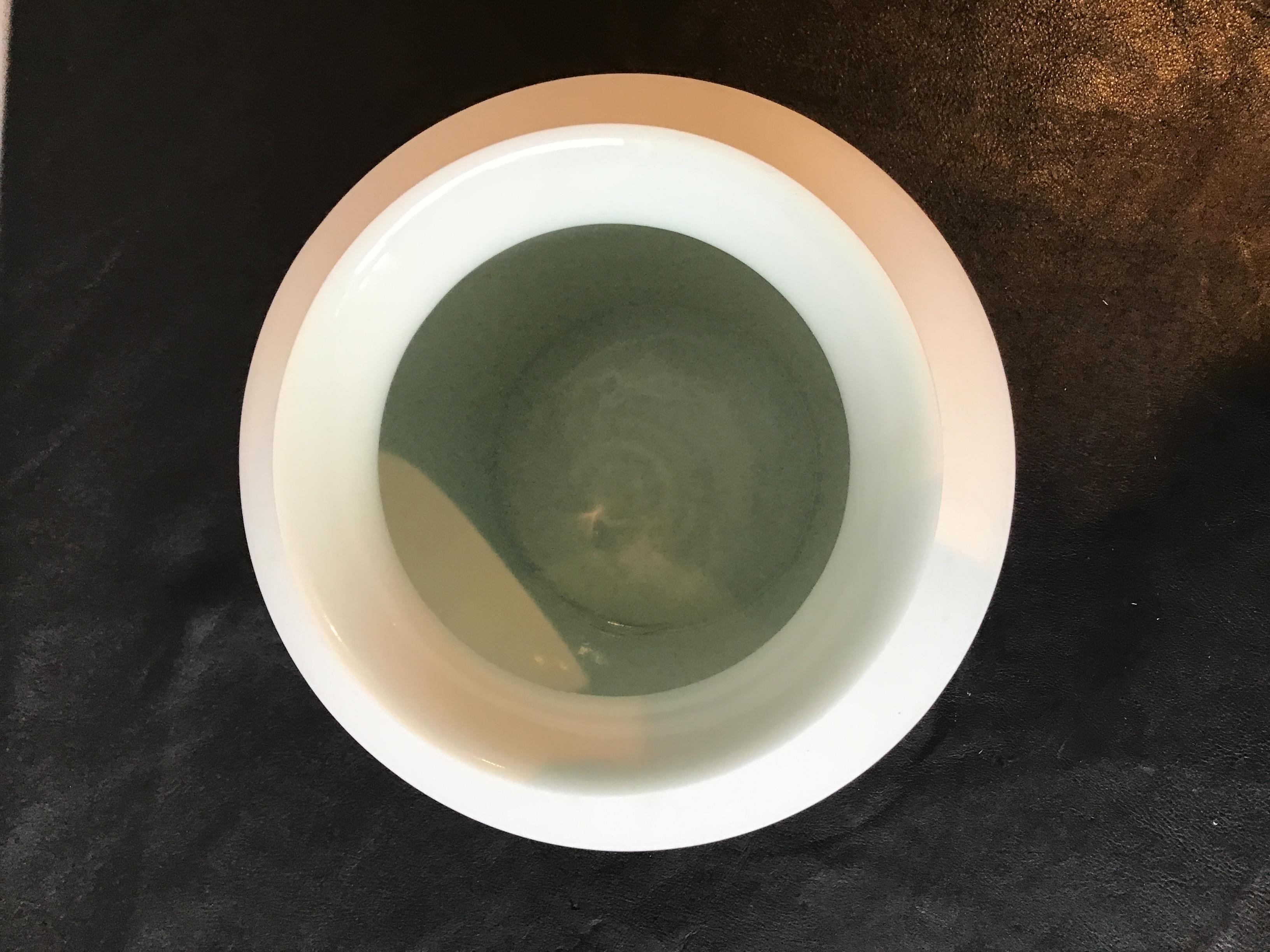 Spin Ceramics Vaso a strisce blu In condizioni buone in vendita a Tarrytown, NY