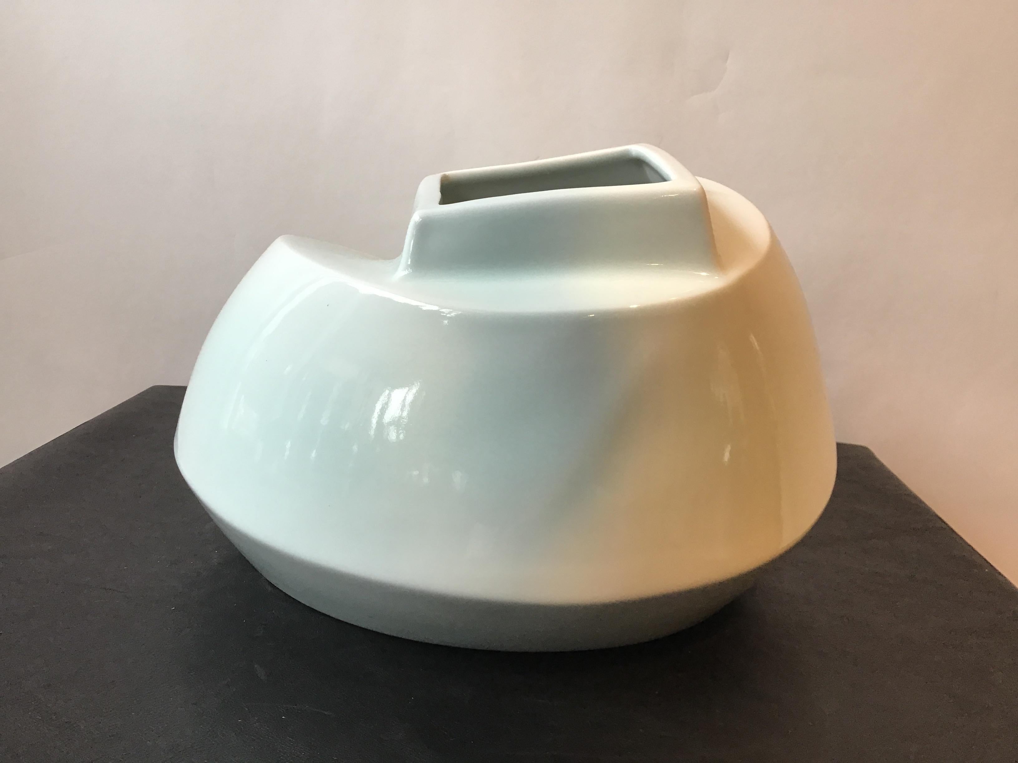 Spin Ceramics Diamond Top Vase For Sale 1