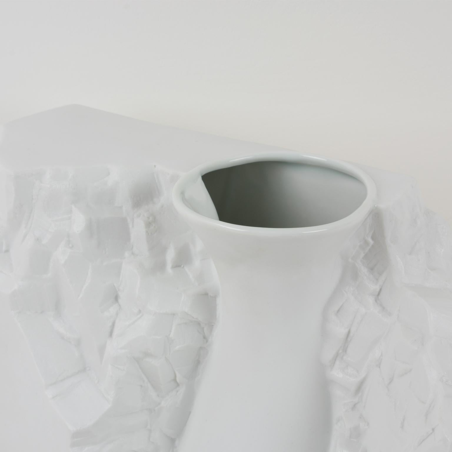 Contemporary Spin Ceramics Shanghai Asian Modern White Ceramic Vase