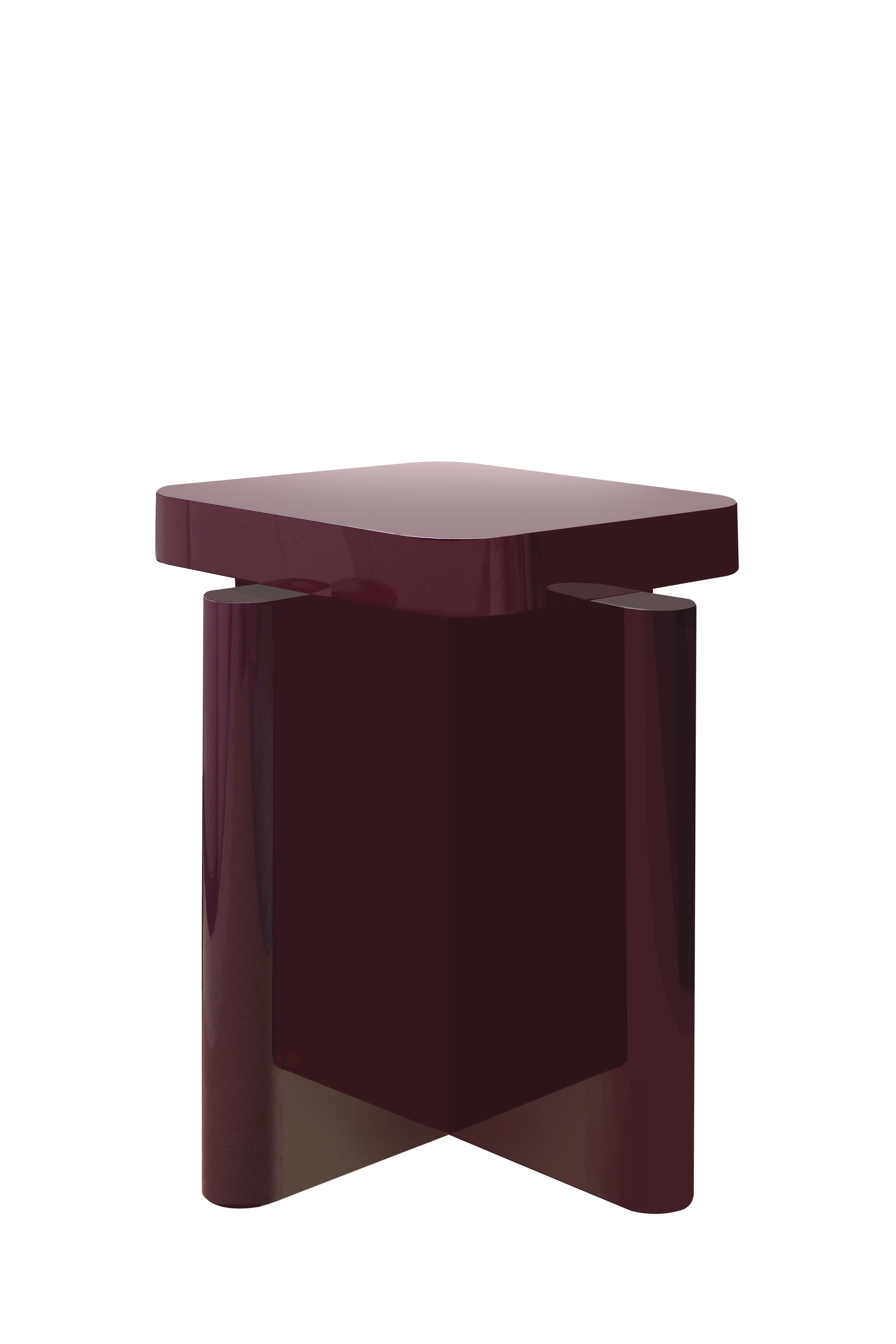 Modern Spina Table in Lac Wood Bordeaux 1 Edit by Portego For Sale