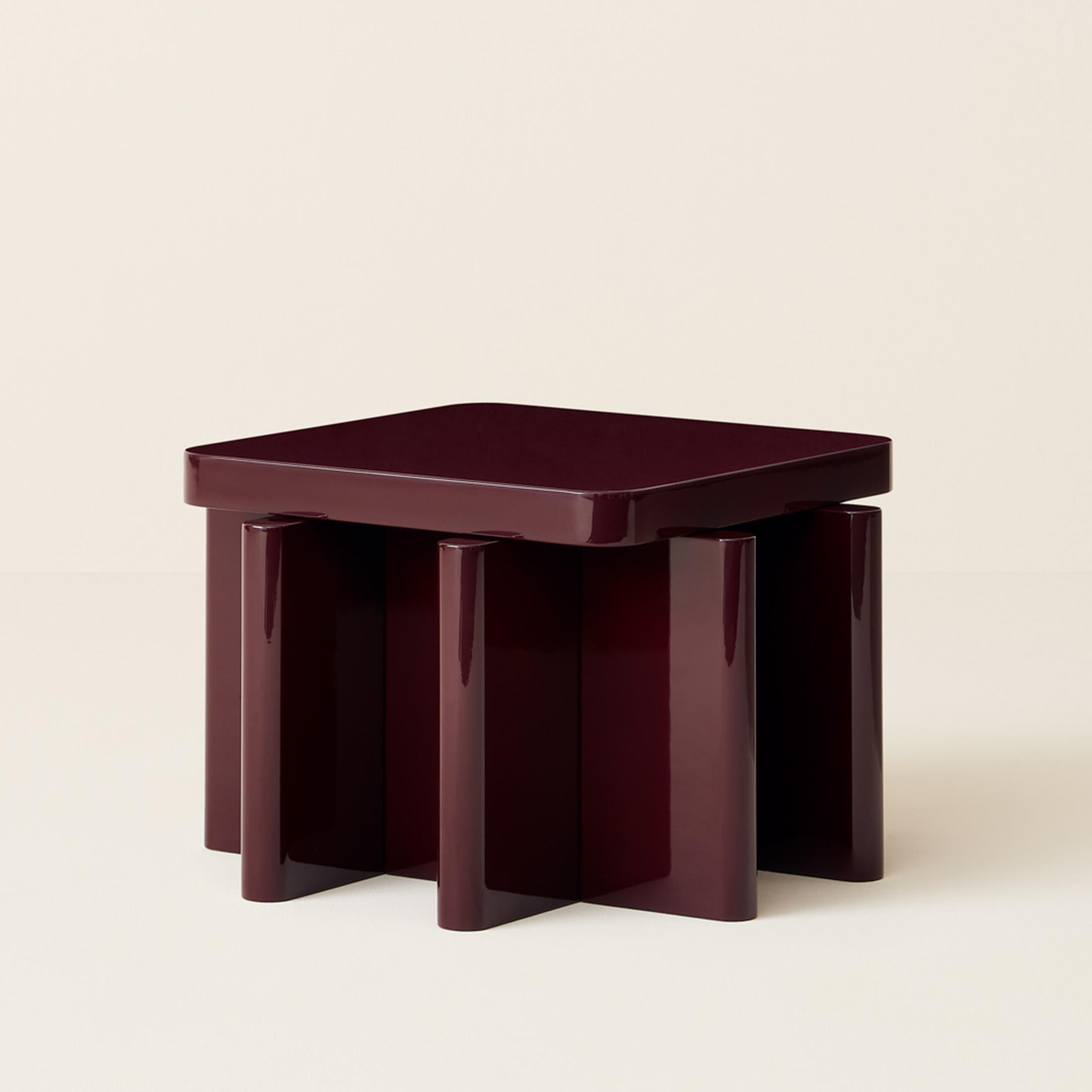 Spina-Tisch aus Lackholz Bordeaux mit 2+2 Beinen, herausgegeben von Portego im Angebot 1