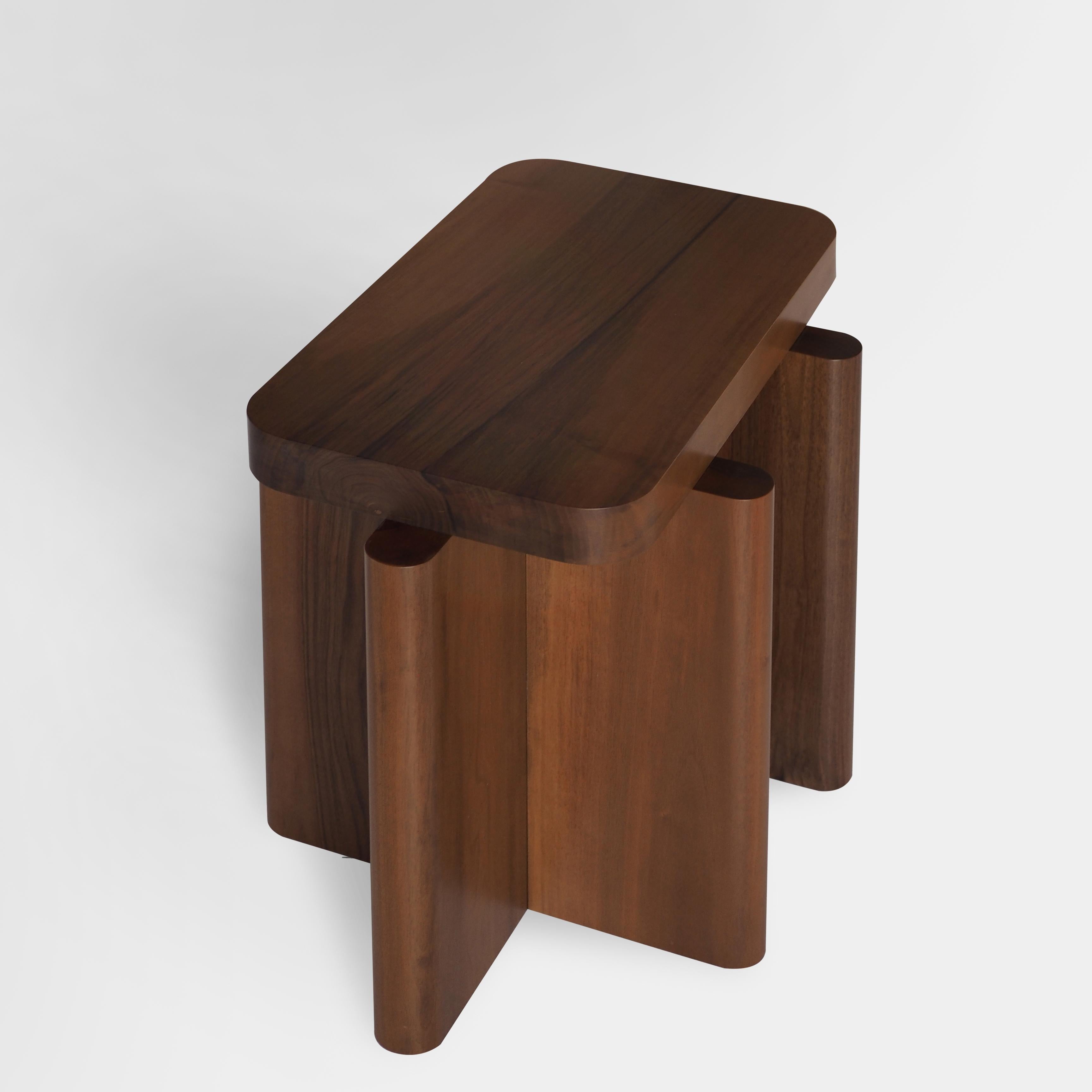 Spina Table Solid Nut Wood by Portego In New Condition For Sale In Stienta, IT