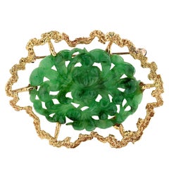 Spinach Jade and Yellow Gold Brooch Pin