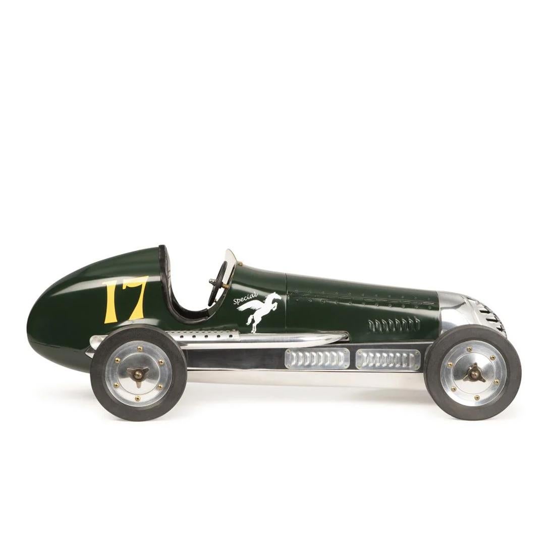 Model Spindizzies Green Racing with aluminium structure,
with plastic and aluminium details. Model in green paint finish.