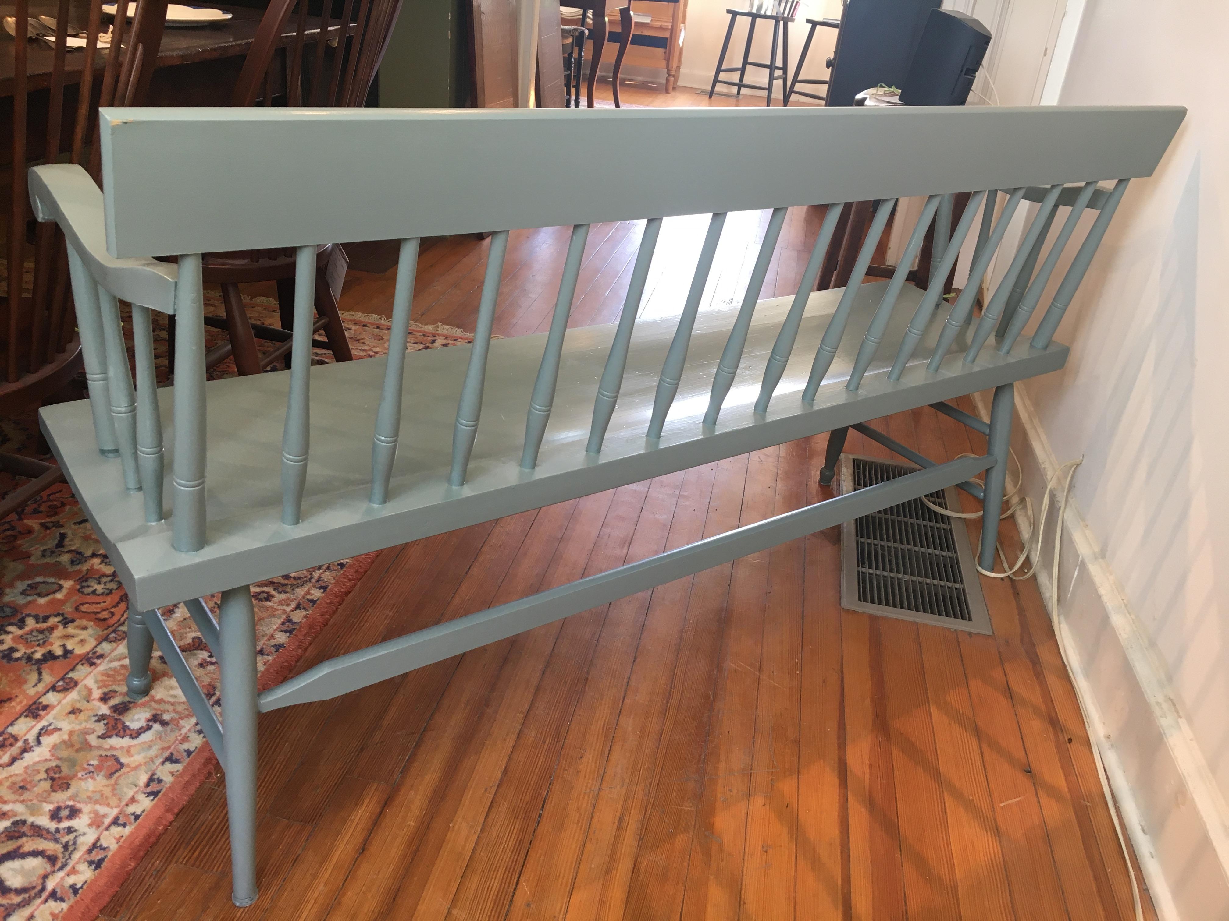 Spindle Back Bench In Good Condition In Sheffield, MA