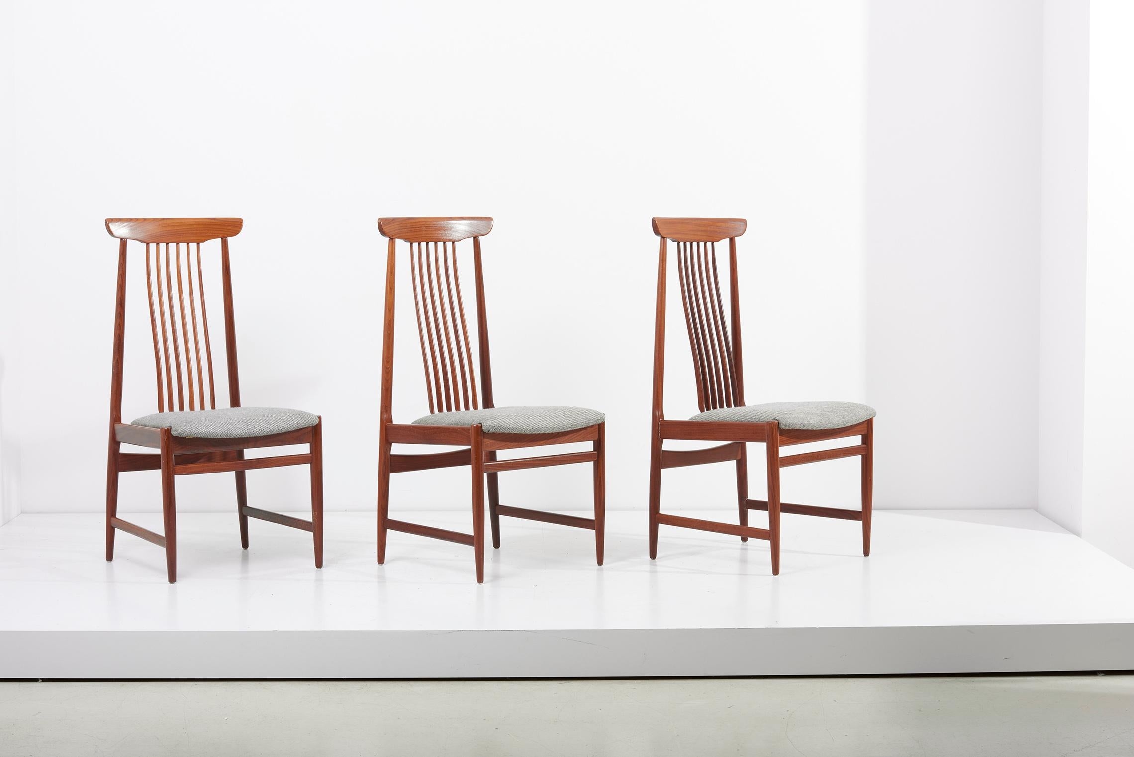 European Spindle Back Dining Chairs, Denmark, 1960s