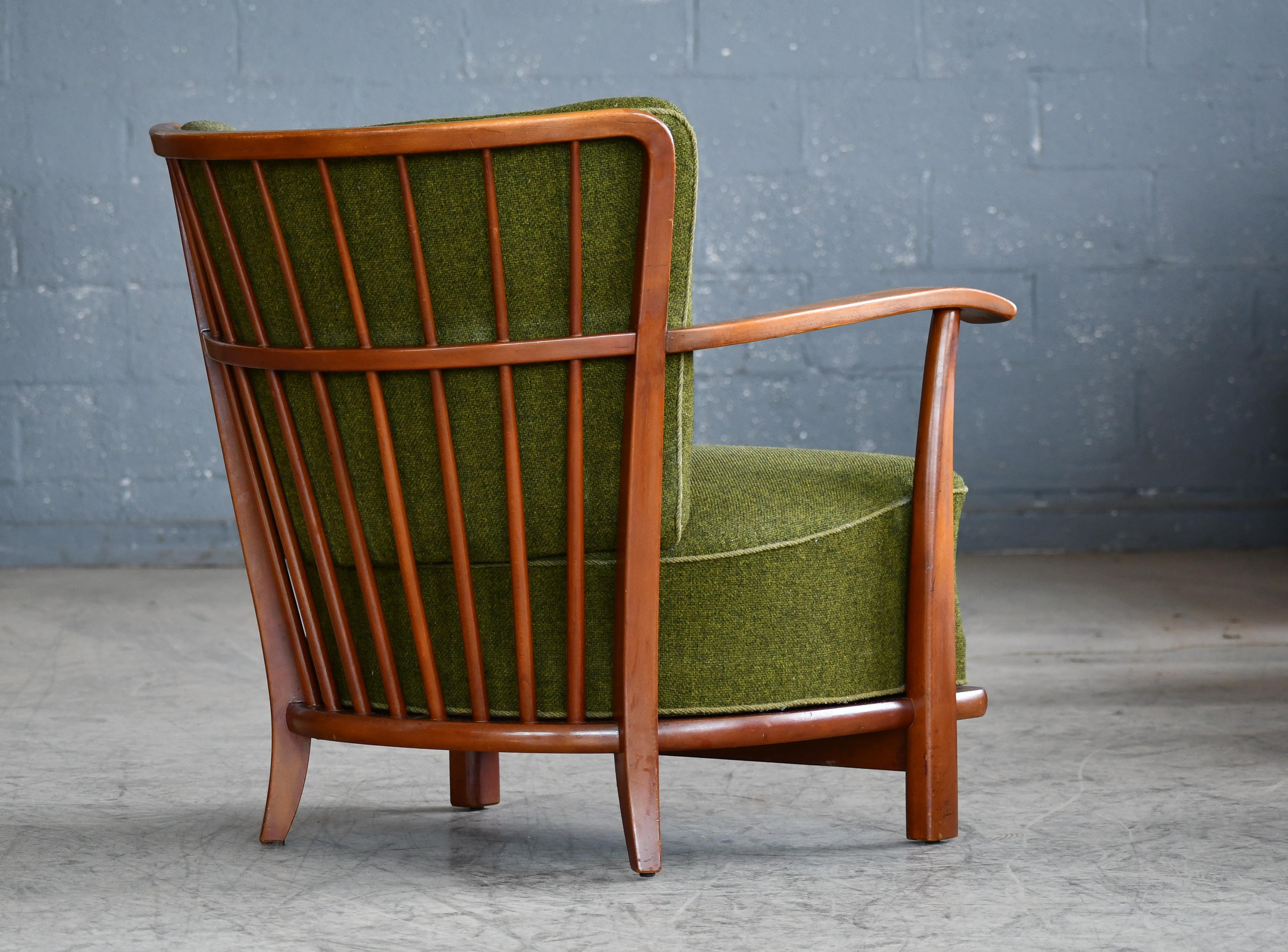 Danish Spindle Back Lounge Chair by Frits Schlegel Model 1594 for Fritz Hansen, 1940s For Sale