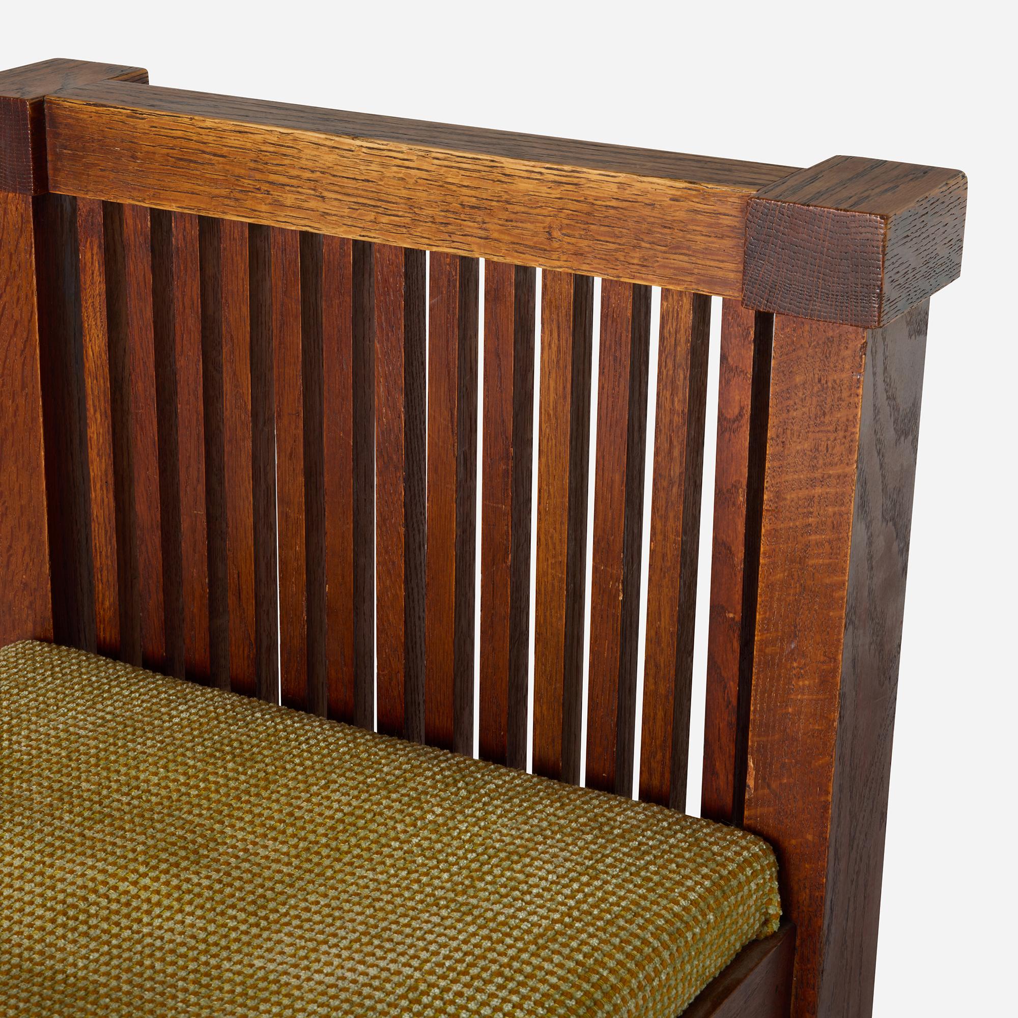 Chaise d'appoint en forme de fuseau pour la bibliothèque Lloyd Wright par Frank Lloyd Wright en vente 4