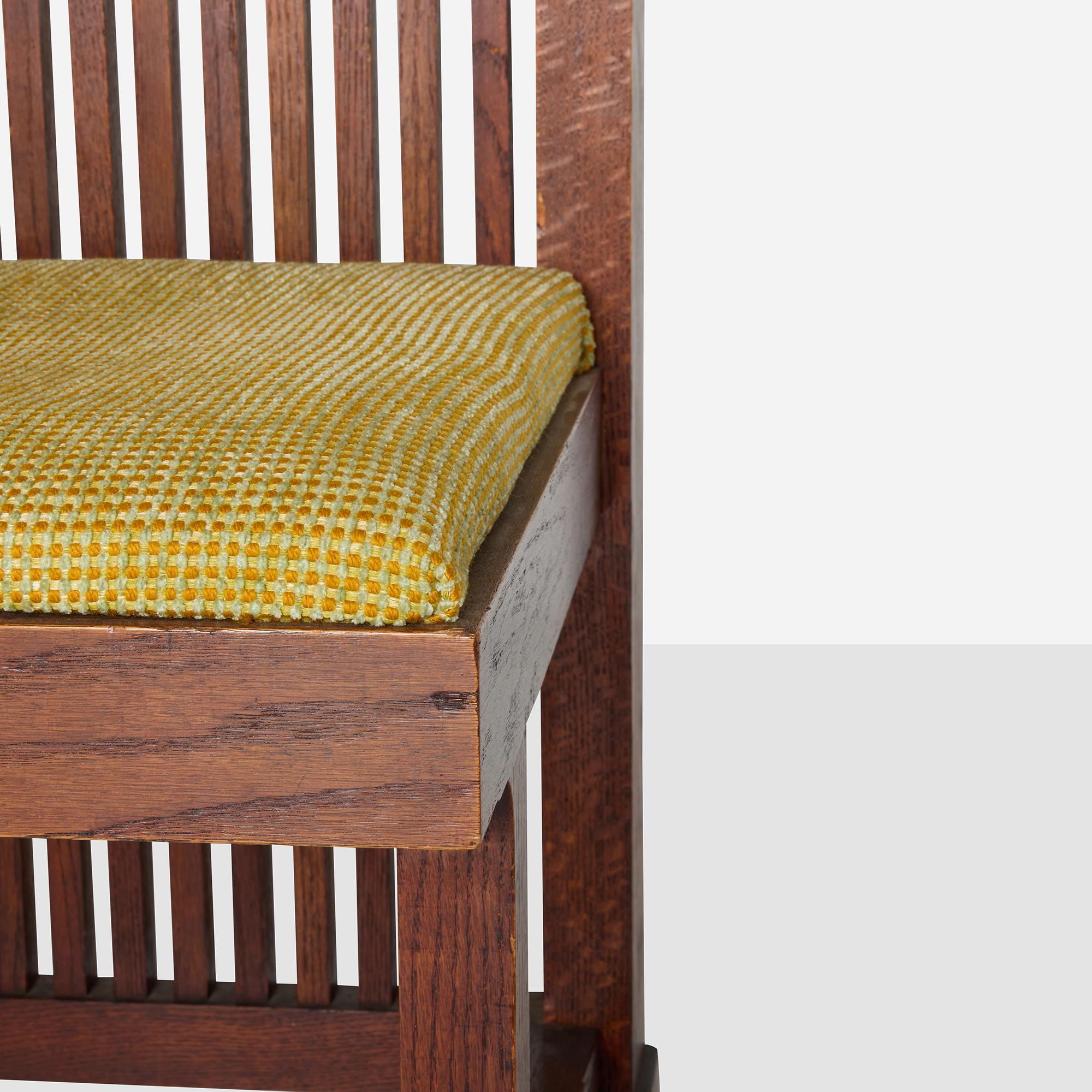 Chaise d'appoint en forme de fuseau pour la bibliothèque Lloyd Wright par Frank Lloyd Wright en vente 2