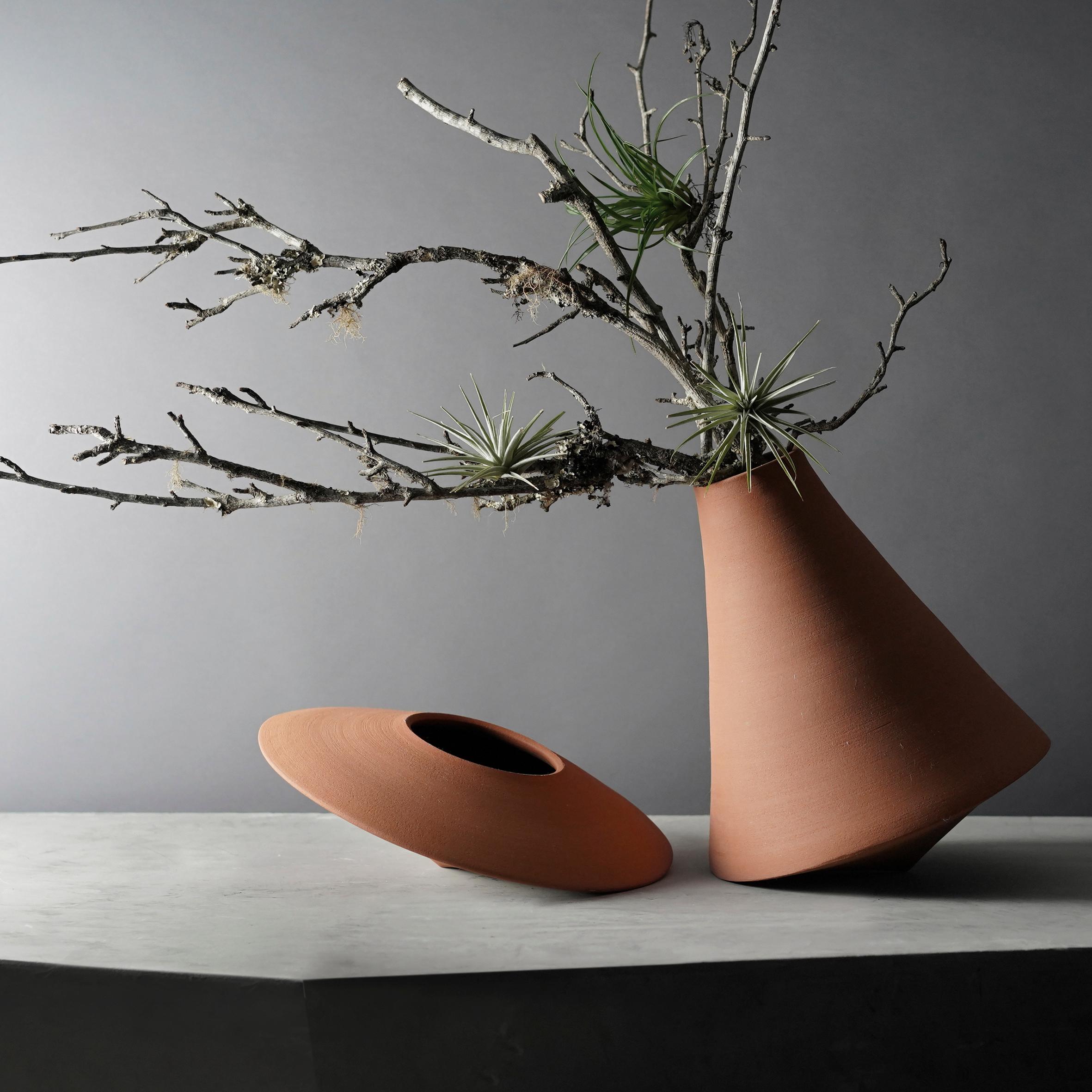 Contemporary Ceramic Vase, Handmade, medium Terracotta, Konsepta by Claudia Issa For Sale 6