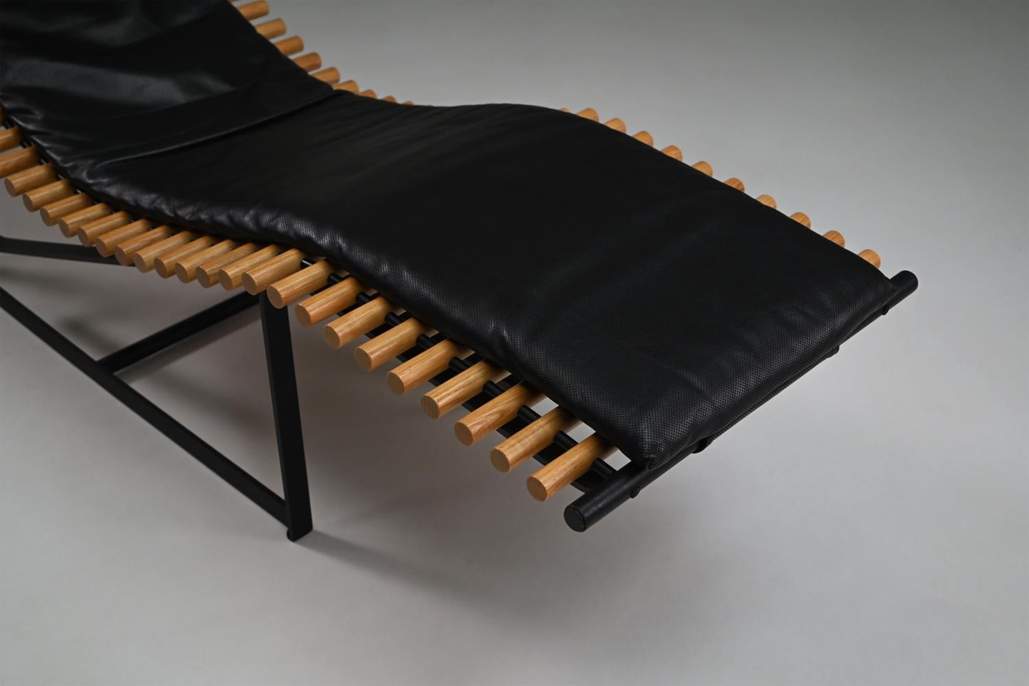 Spine back chaise longue by Peter Strassl, 1970s Germany. im Zustand „Gut“ im Angebot in Landgraaf, NL