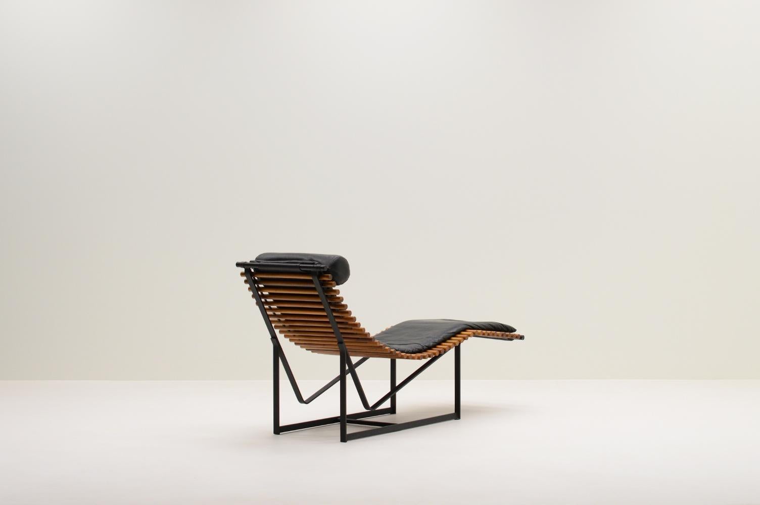 “Spine back” lounge chair by Peter Strassl, 1970s Germany.  In Good Condition In Landgraaf, NL