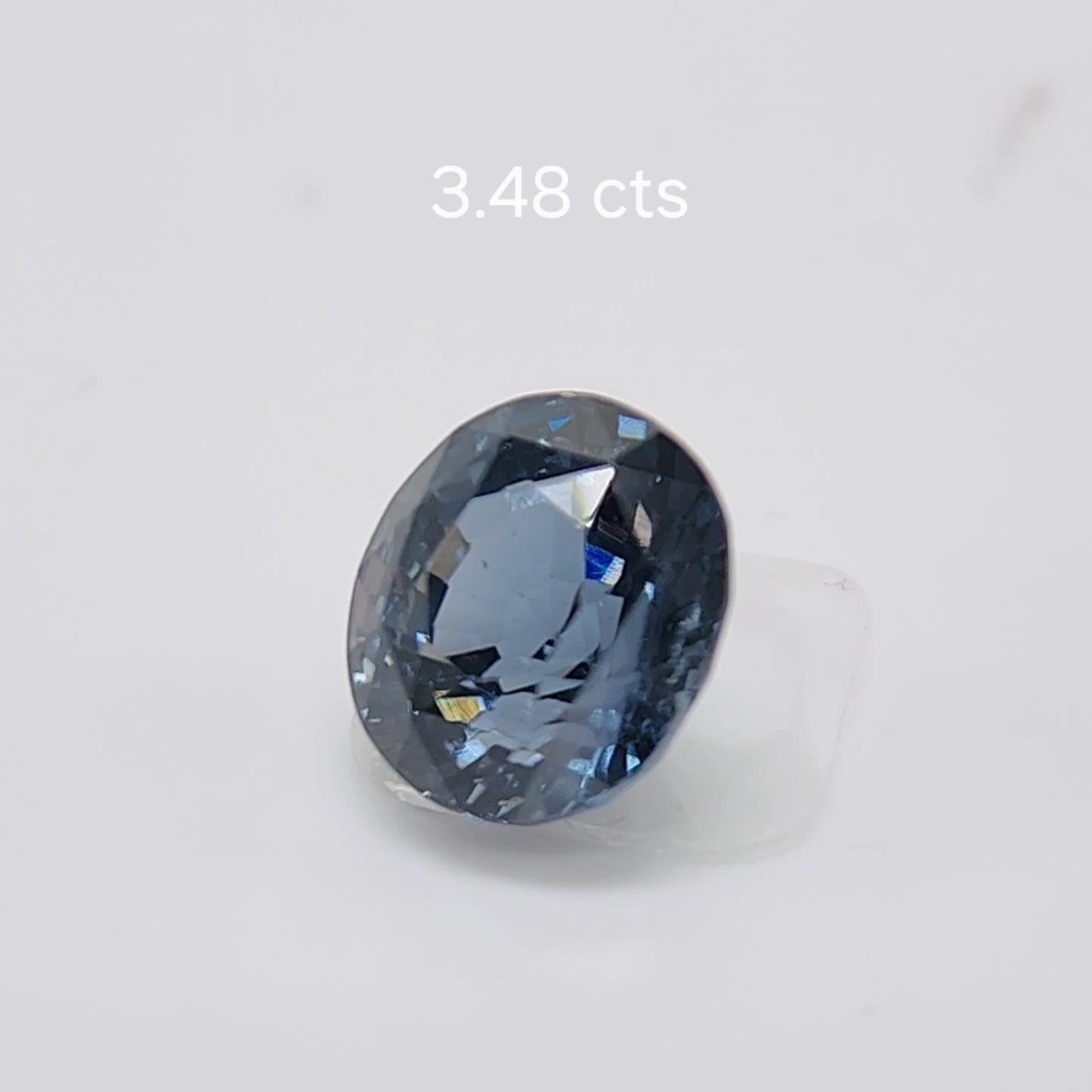 Spinello 3,48 carati. Bellissimo blu  Spinello di colore dello Sri lanka. in vendita 5