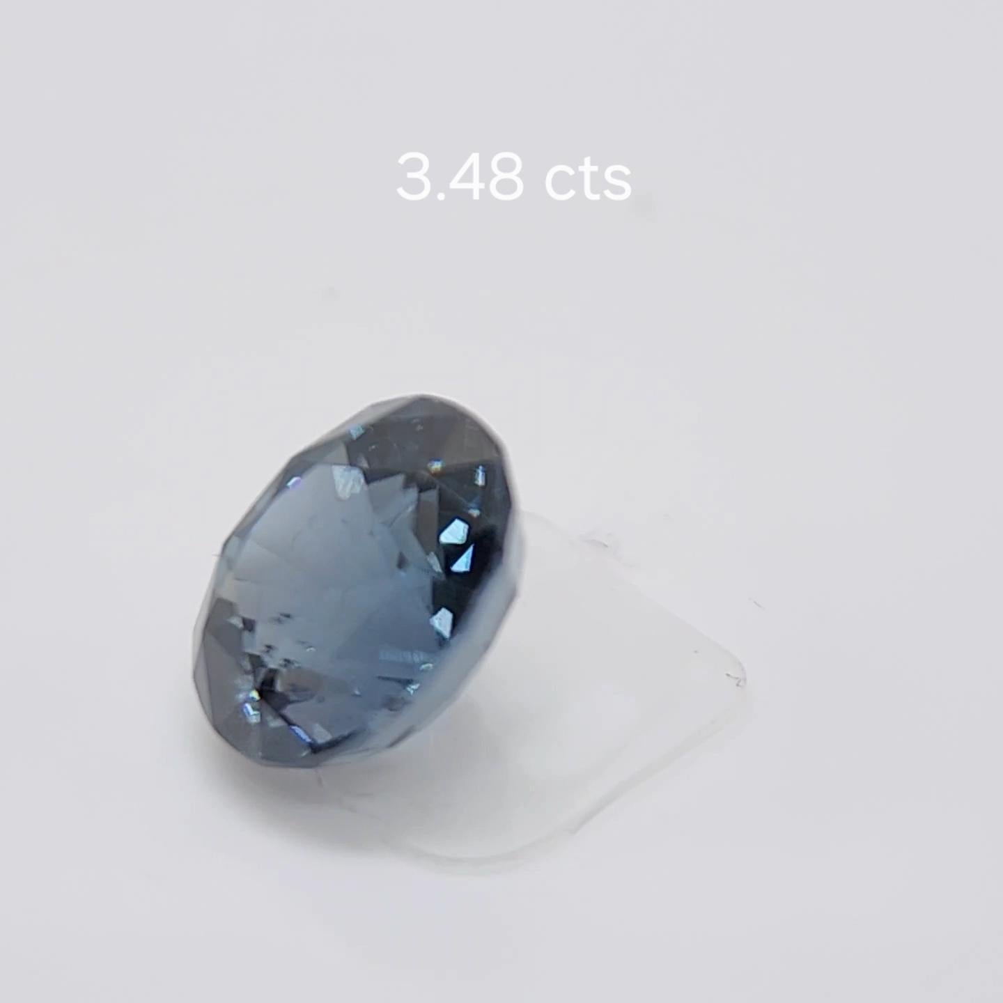 Spinello 3,48 carati. Bellissimo blu  Spinello di colore dello Sri lanka. in vendita 7
