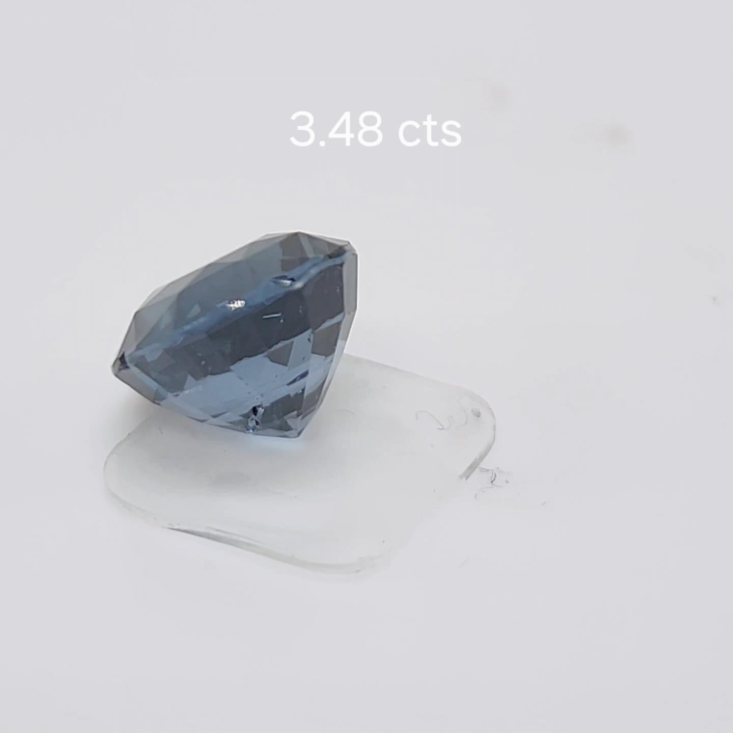 Spinello 3,48 carati. Bellissimo blu  Spinello di colore dello Sri lanka. in vendita 9