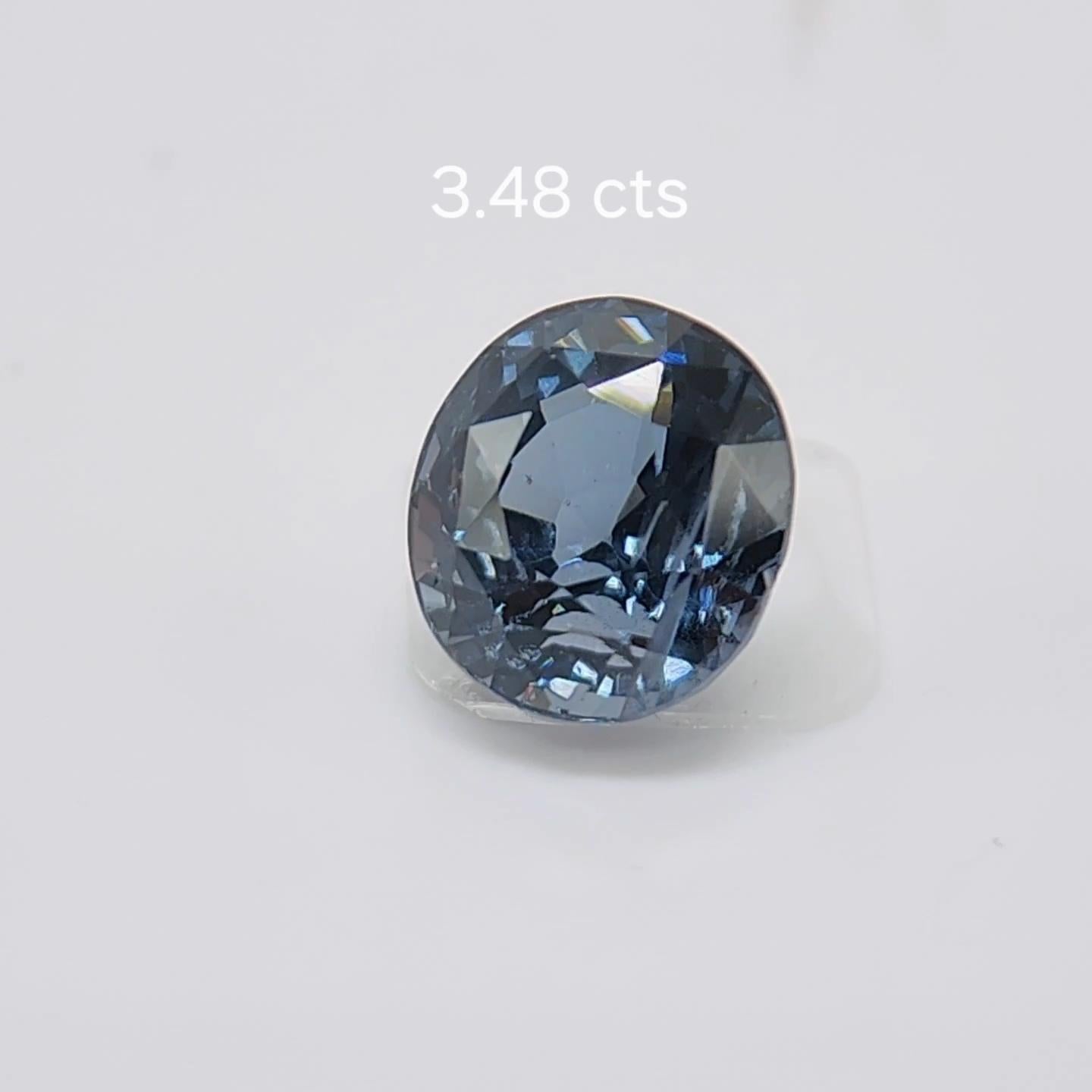 Spinello 3,48 carati. Bellissimo blu  Spinello di colore dello Sri lanka. in vendita 11