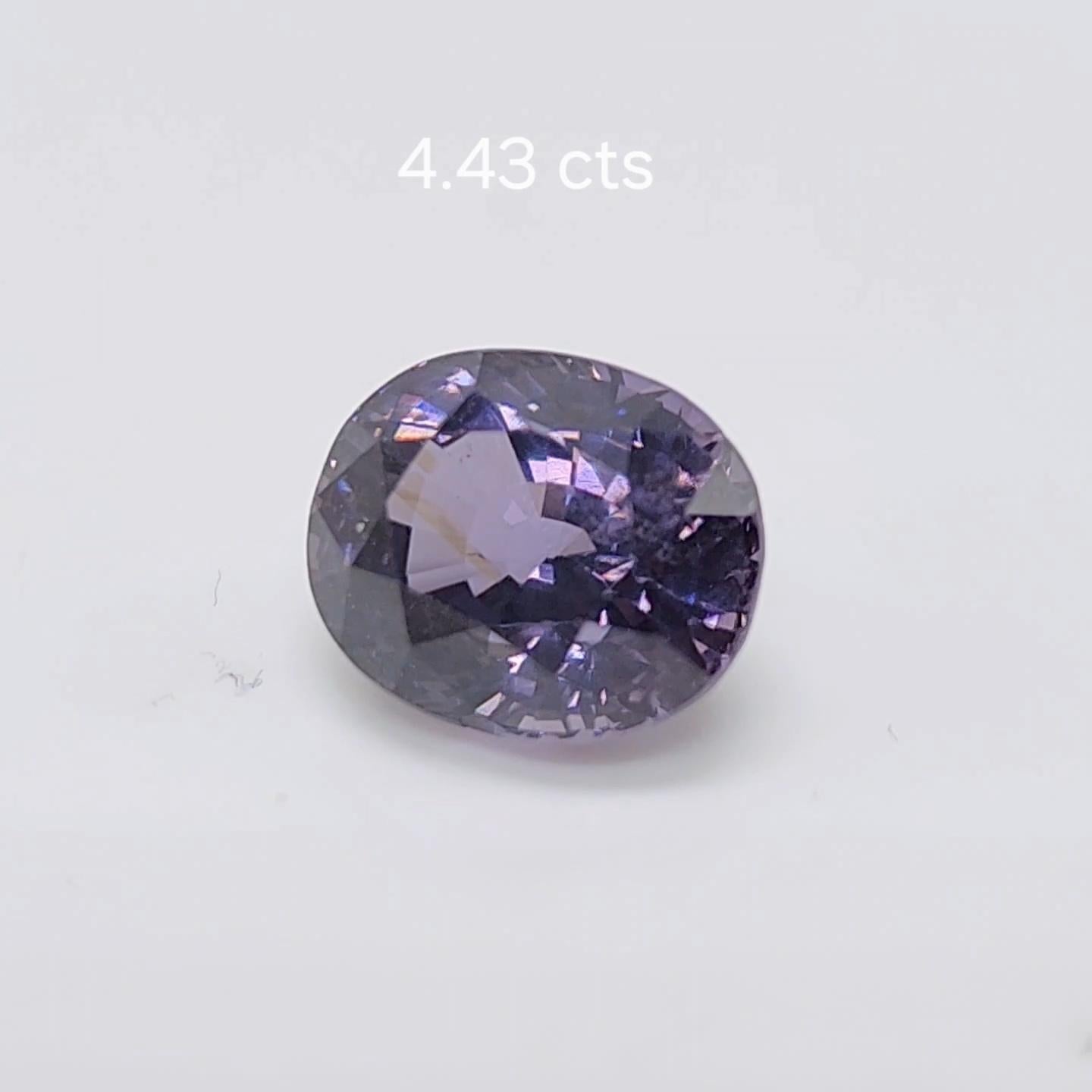 Spinelle 4,43 cts. Un beau violet  Spinelle du Sri Lanka de couleur en vente 6