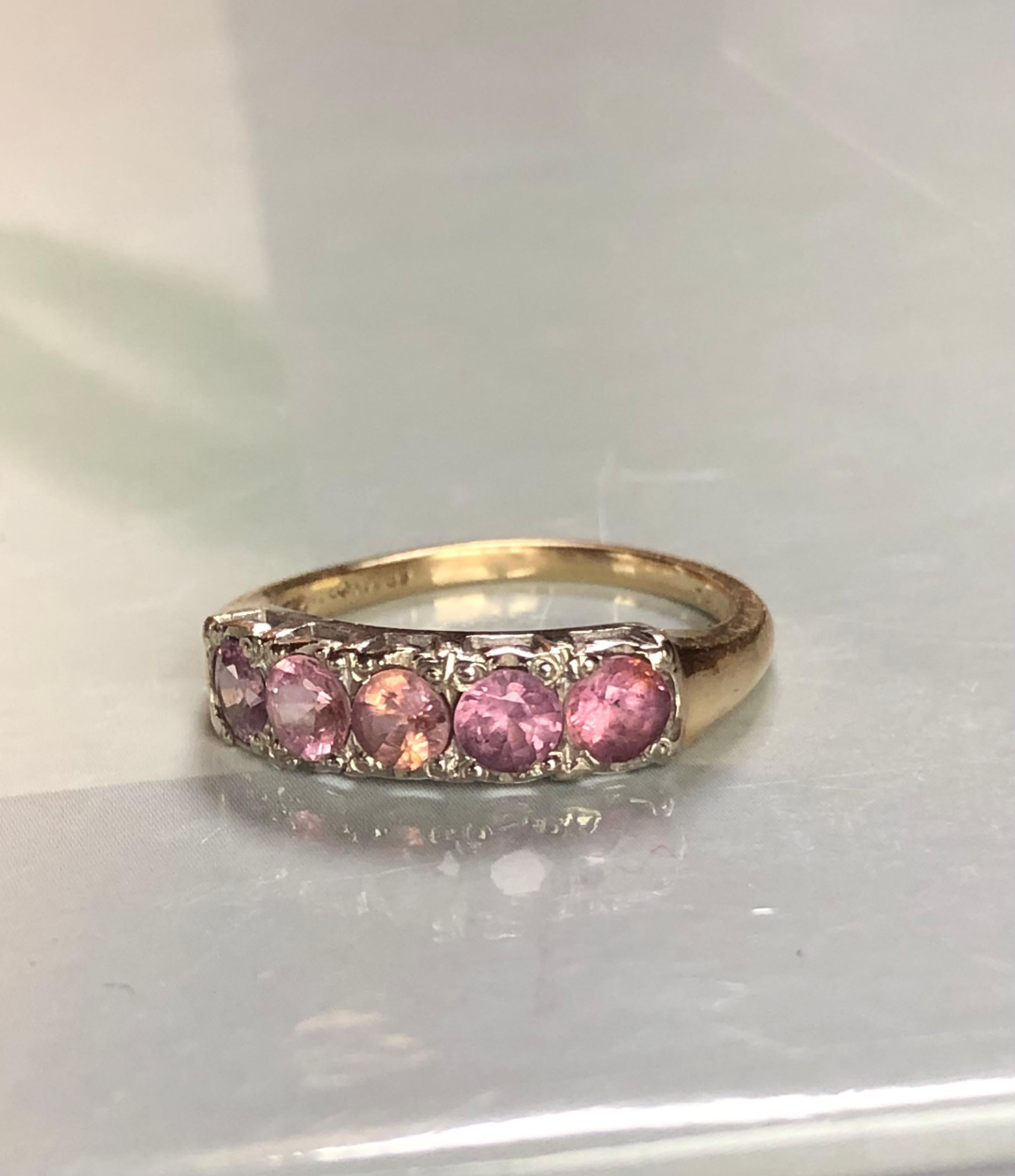 Spinell 5-Stein-Band 14 Karat Gelbgold Ring Vintage By (Rundschliff) im Angebot