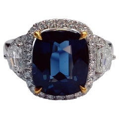 Spinel Azure - Vietnam Spinel set with Diamonds in Classic Setting in 18K