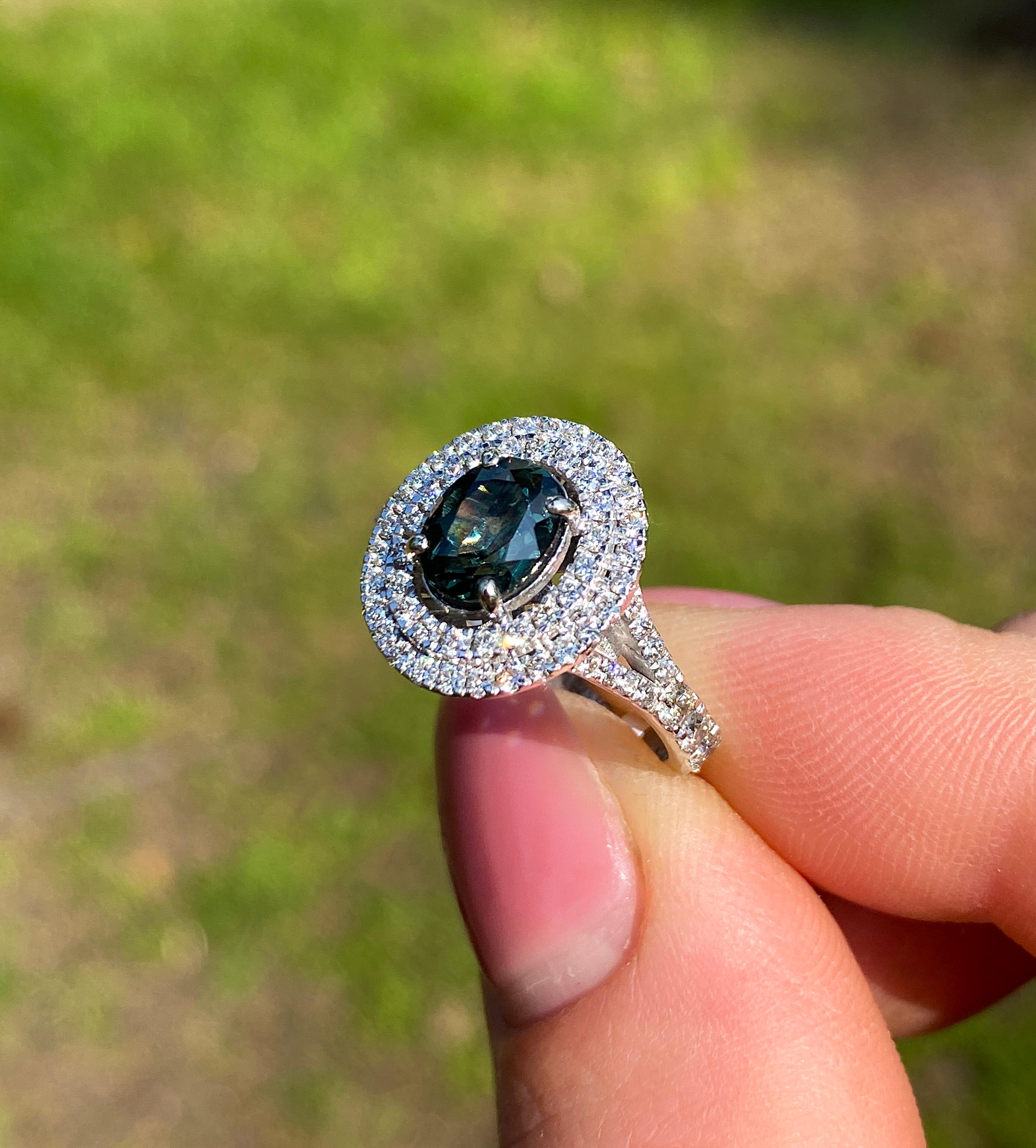 Women's Spinel Blueish Green and Diamonds natural gemstone Ring, 14 Karat White Gold 7US For Sale