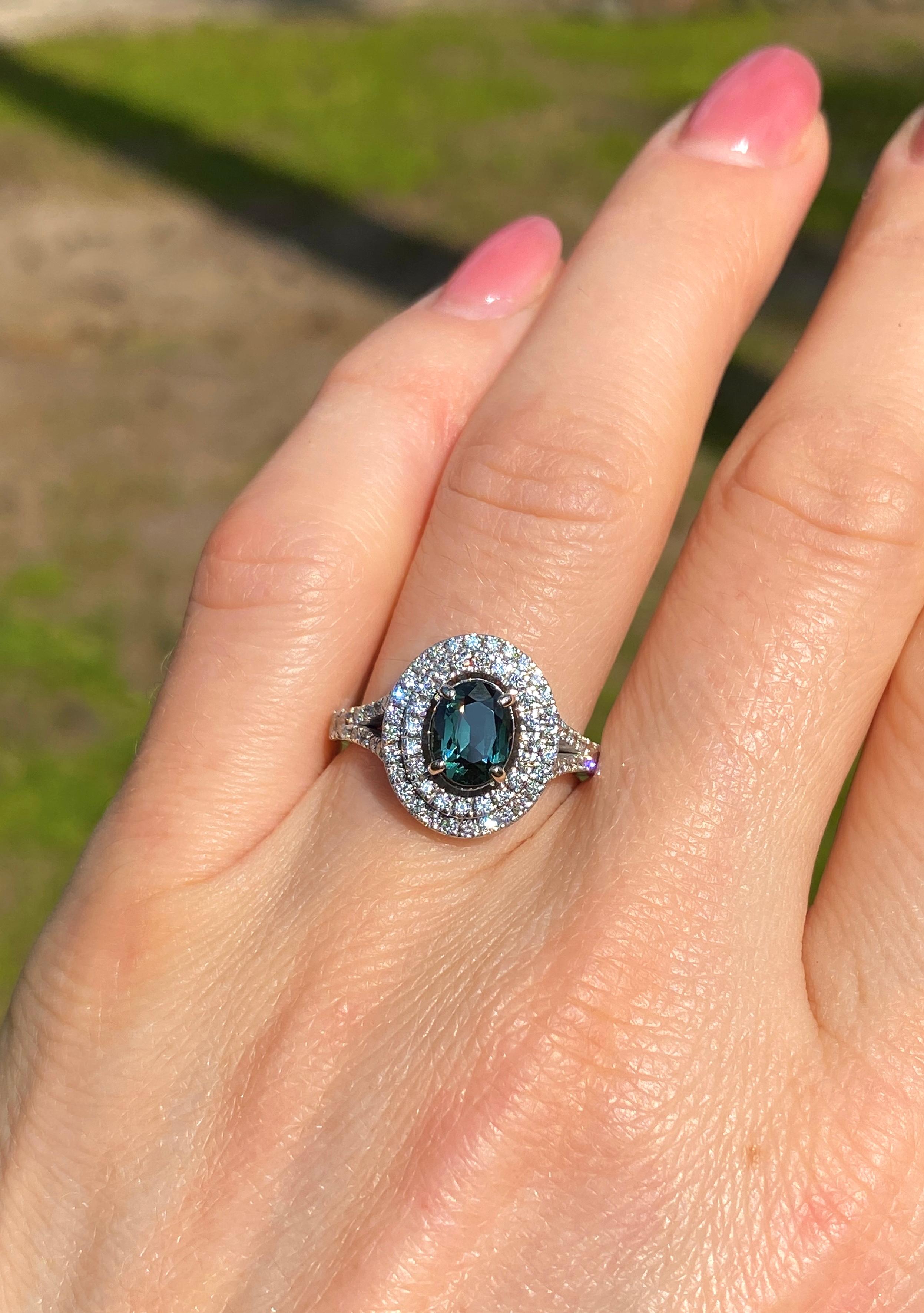 Spinel Blueish Green and Diamonds natural gemstone Ring, 14 Karat White Gold 7US For Sale 3
