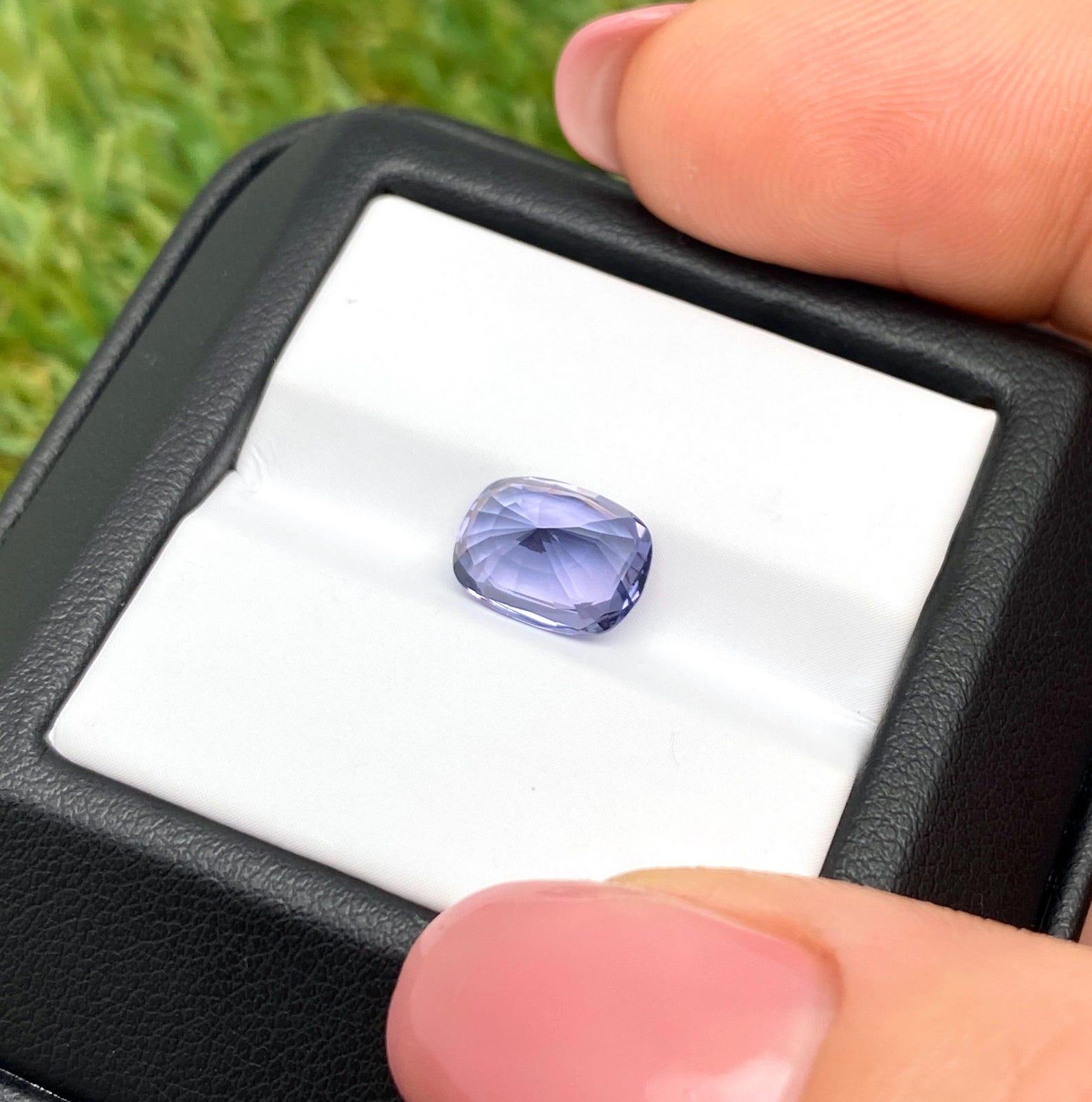 Spinelle Violet bleuté 3.05Ct pierre précieuse naturelle, Coussin Tanzanie, Certificat GFCO Neuf - En vente à Daugavpils, LV