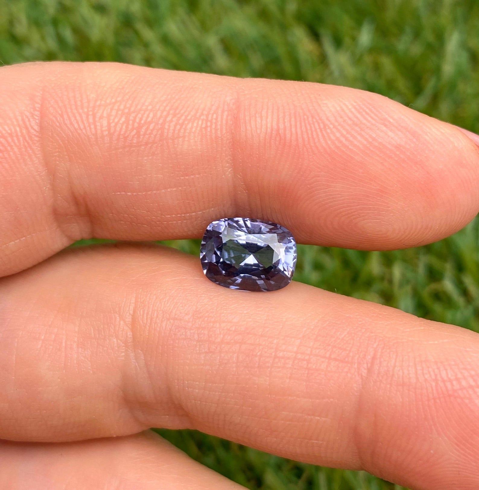 Spinelle Violet bleuté 3.05Ct pierre précieuse naturelle, Coussin Tanzanie, Certificat GFCO en vente 1
