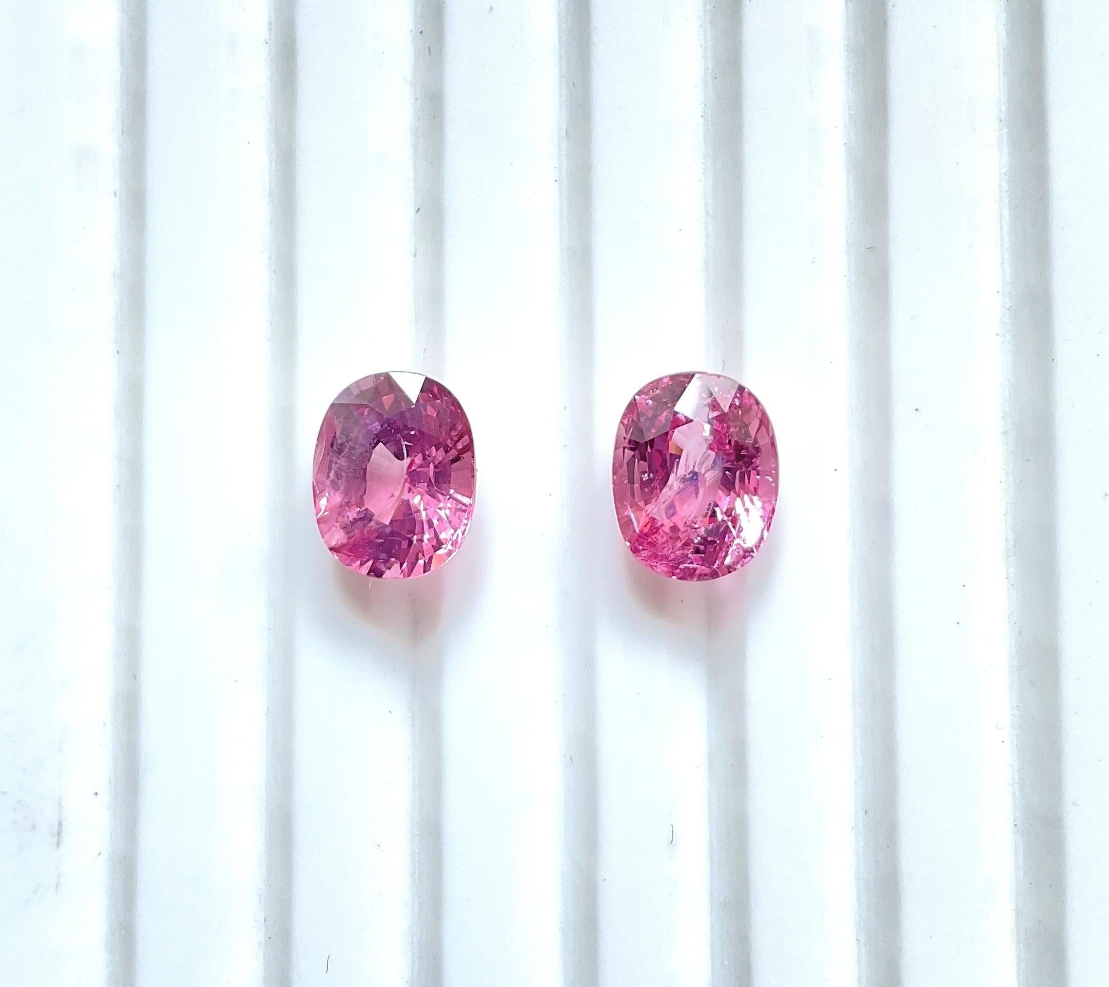 Spinel Burma 5.40 Carats Oval Cut Pair 2 Pieces For Top Fine Jewelry Natural Gem für Damen oder Herren im Angebot
