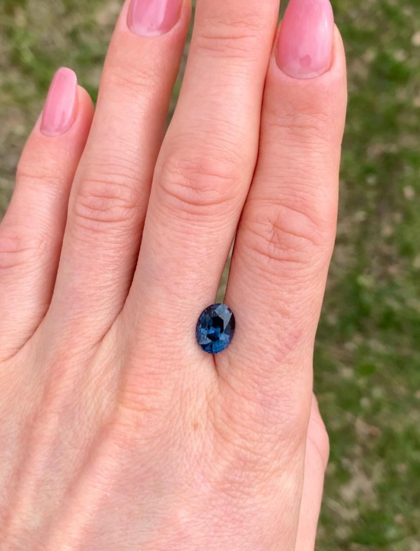 Spinel Cobalt Blue 3.04Ct natural gemstone, Oval cut, Tanzania, GFCO certified For Sale 2