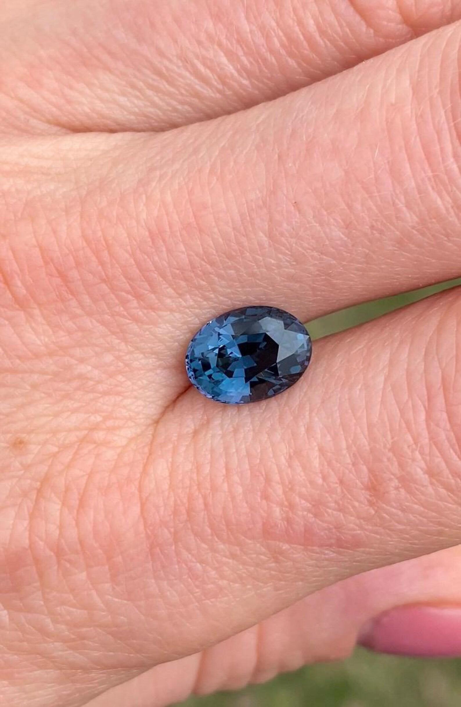 Spinel Cobalt Blue 3.04Ct natural gemstone, Oval cut, Tanzania, GFCO certified For Sale 3