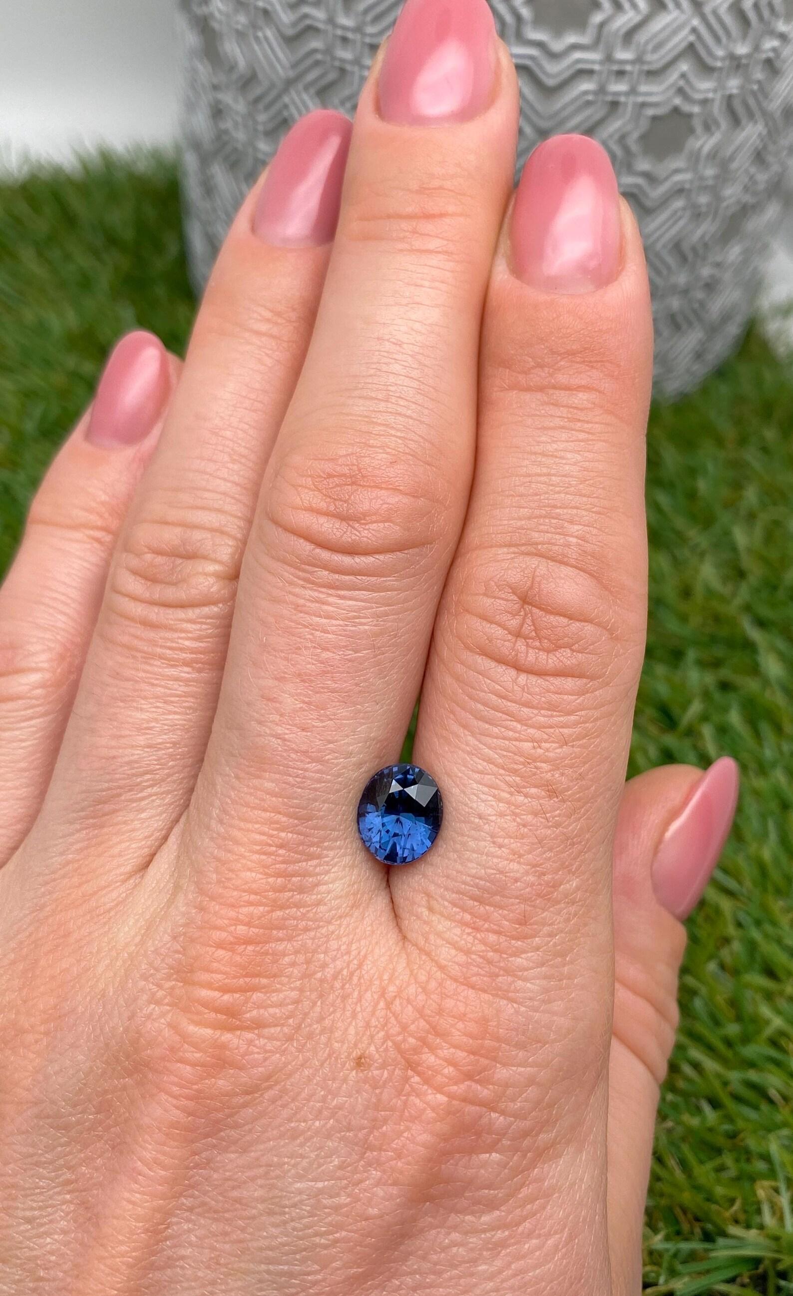 Spinel Cobalt VIVID Blue 2.99Ct natural gemstone, Oval cut, Tanzania Certificate For Sale 2
