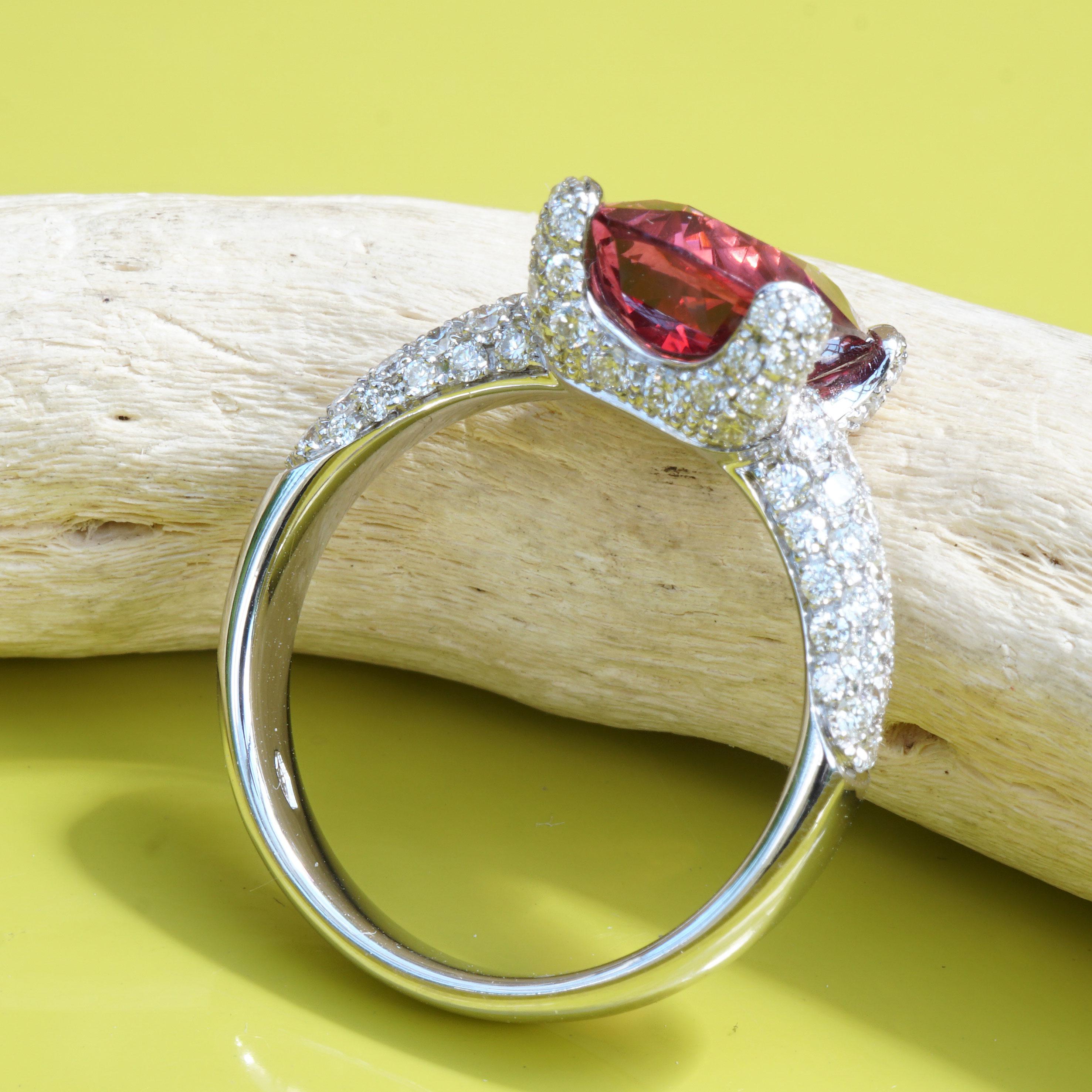 Brilliant Cut 3.65 ct AAA+ Red Spinel Brilliant Ring  White Gold Mine Badachshan Afghanistan 