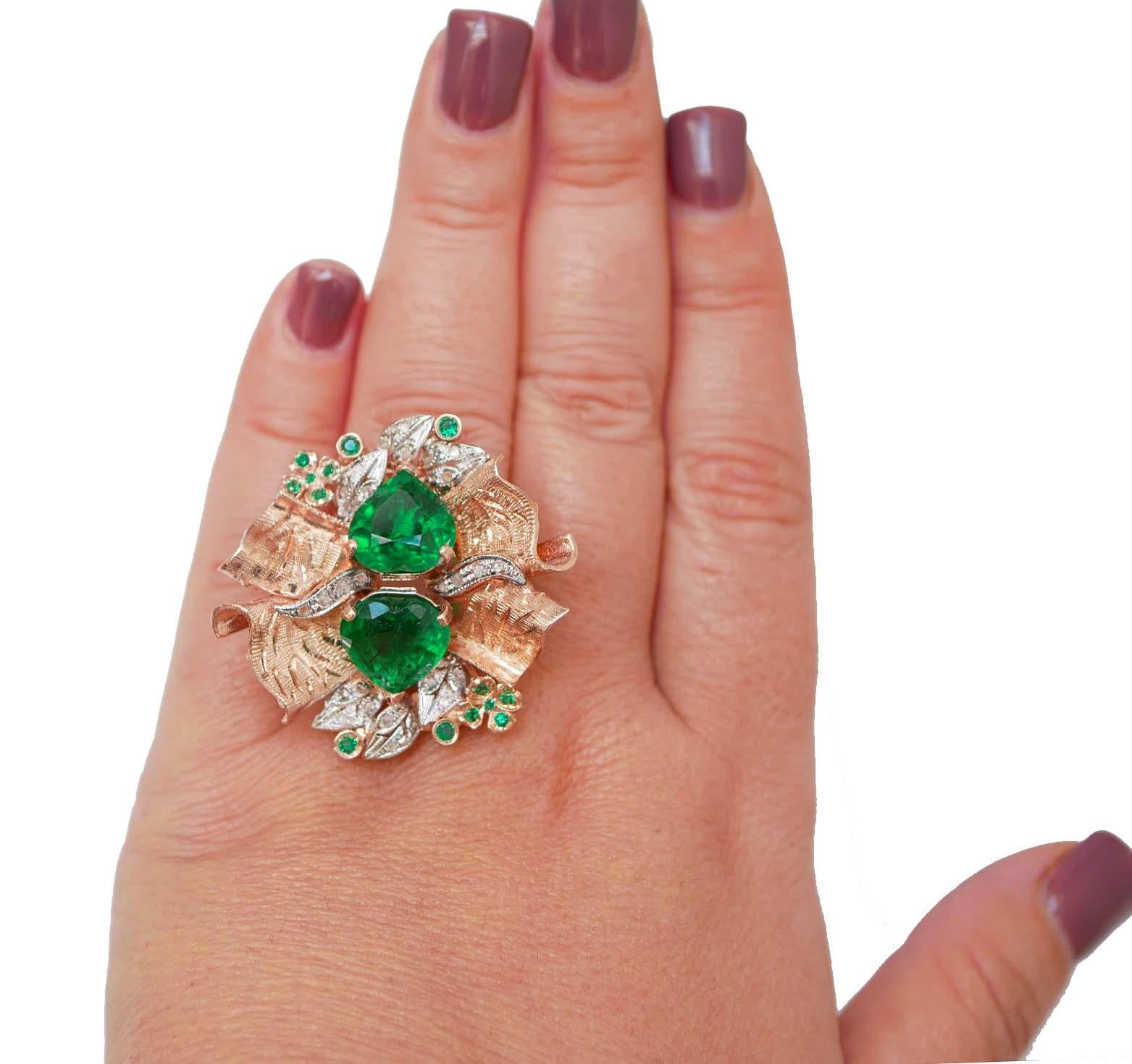 Ring aus Spinell, Diamanten, Roségold und Silber. (Gemischter Schliff) im Angebot