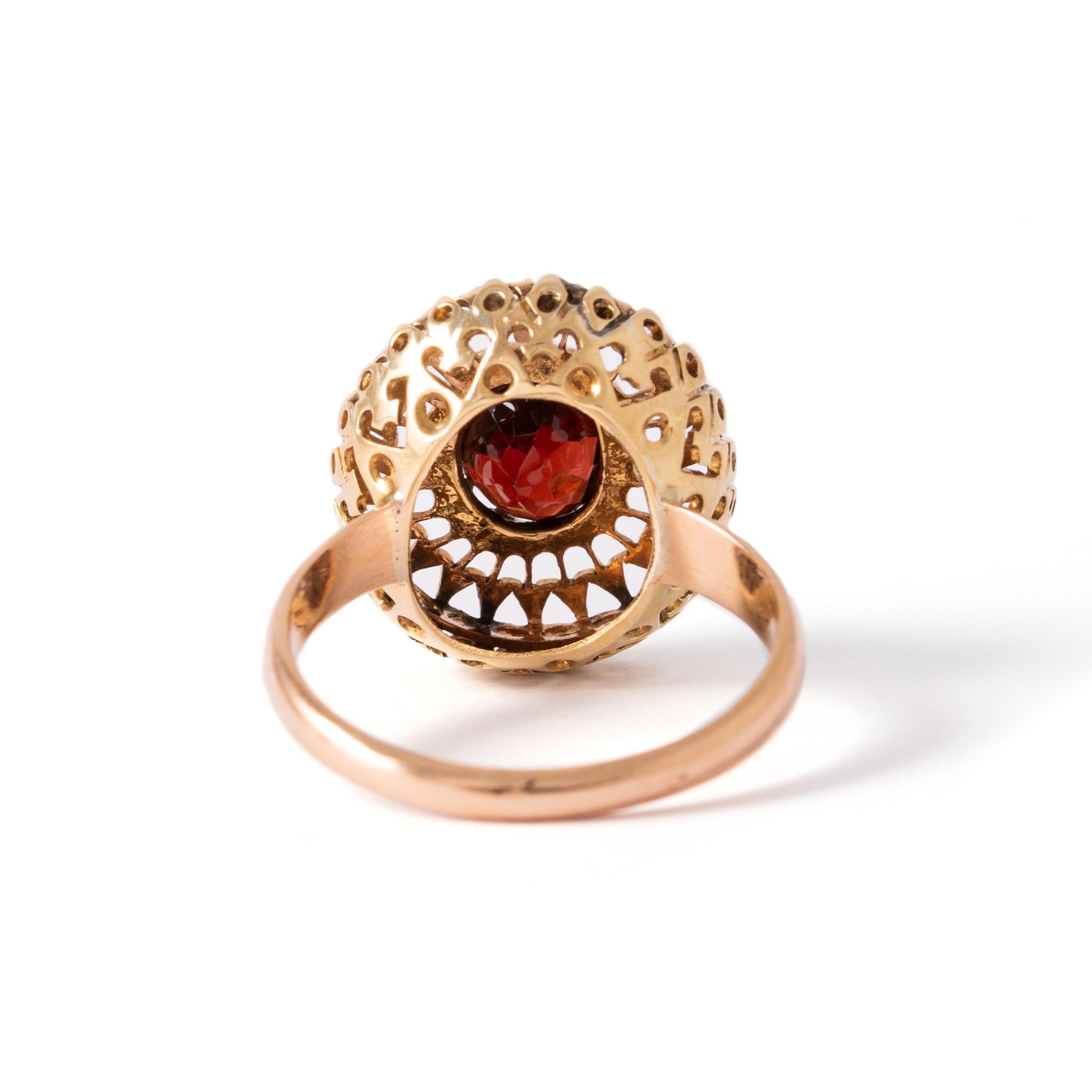 Spinel Gold Ring In Excellent Condition For Sale In Geneva, CH
