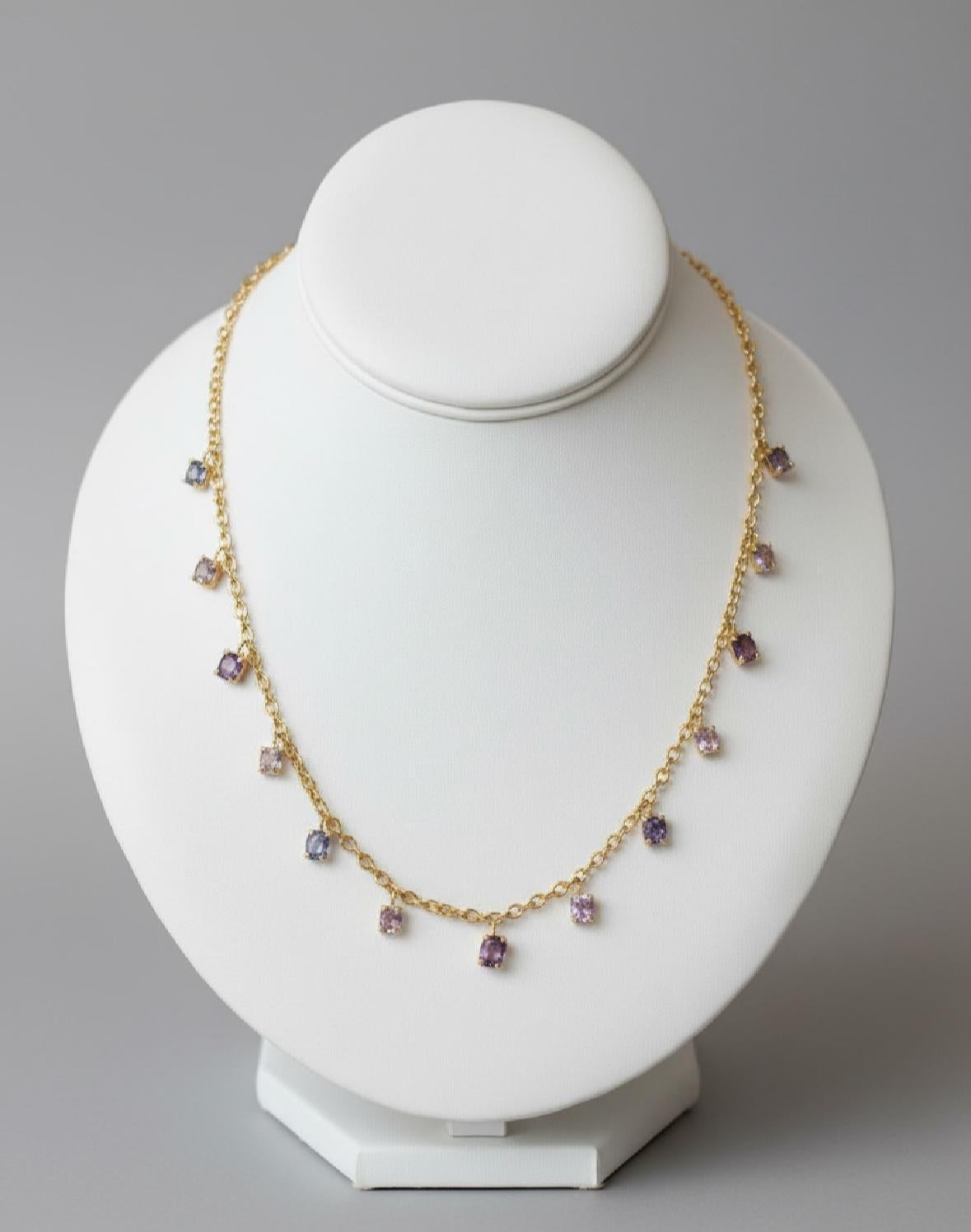 Collana di spinello

Spinello e oro 14k

Collana di spinello unica nel suo genere. Bellissimo mix di pietre spinello e oro 14k su una catena a maglie ovali. Questa collana può ballare e abbagliare.

La collana misura 19 pollici di lunghezza.  Può