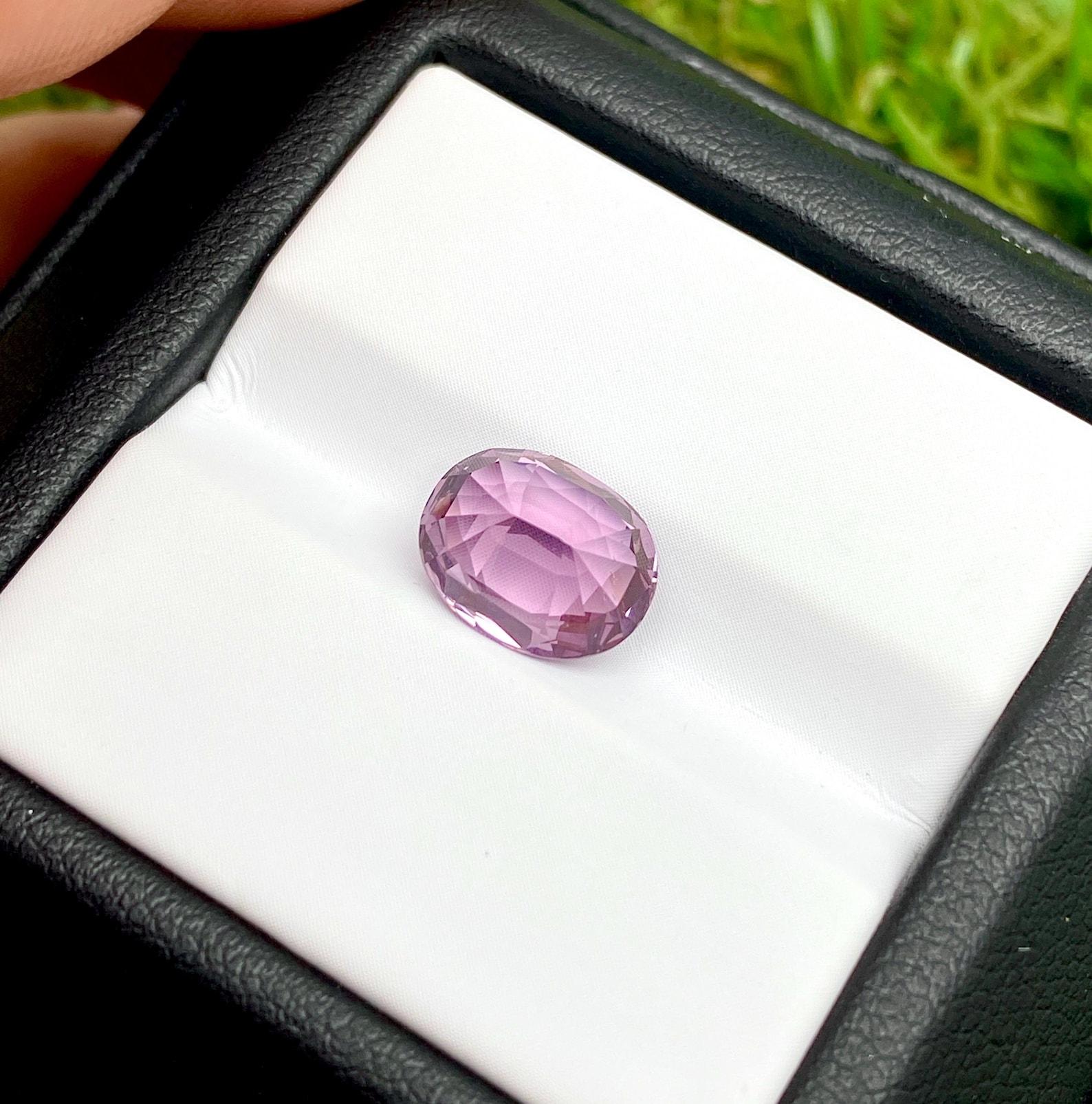Spinell Pink lose 3.28Ct natürlicher Edelstein, Ovalschliff, Zertifikat GFCO, Sri Lanka für Damen oder Herren im Angebot