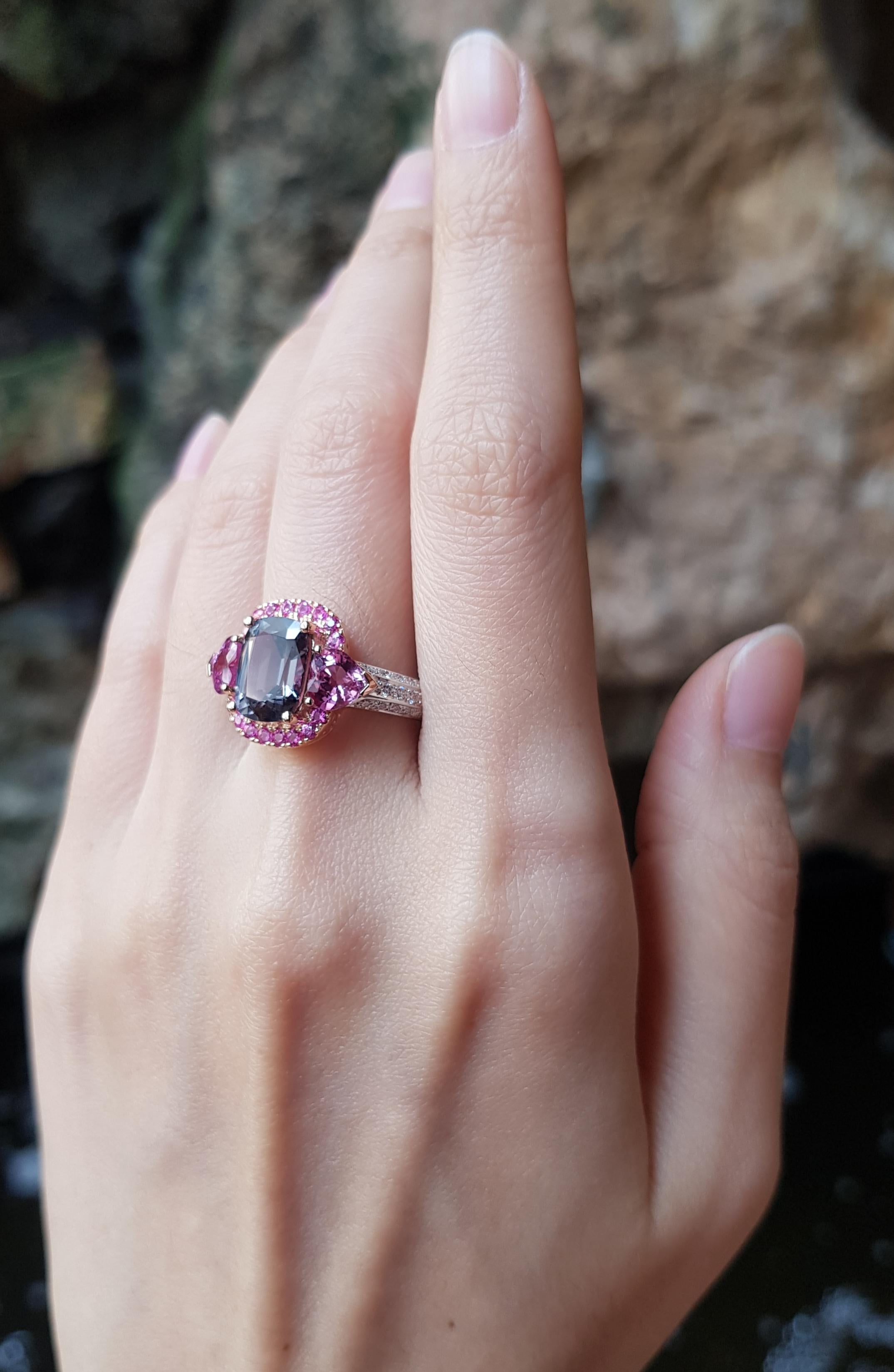 Spinel, Pink Sapphire and Diamond Ring Set in 18 Karat White Gold Settings In New Condition For Sale In Bangkok, TH