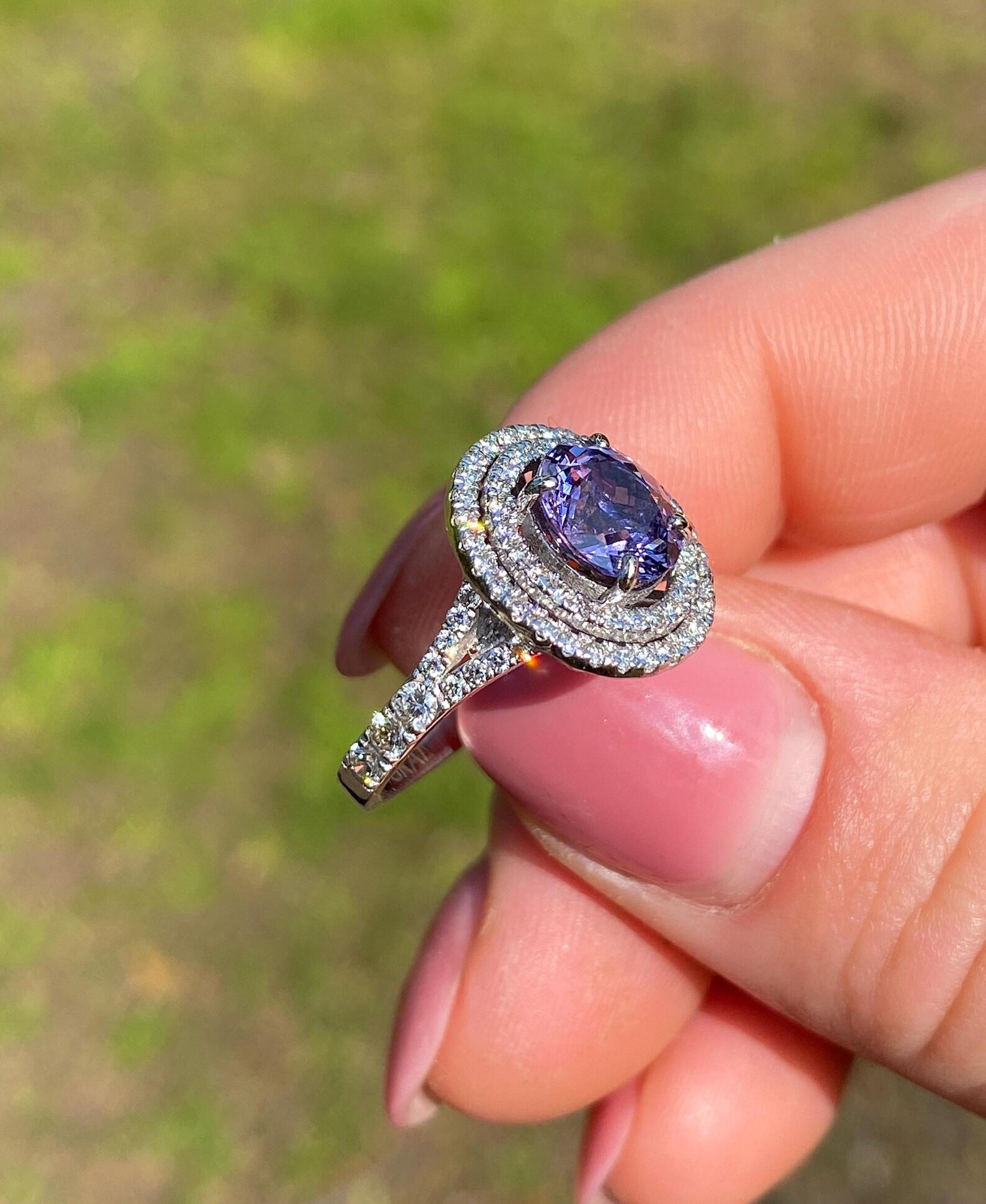 Spinel Pinkish Violet and Diamonds natural gemstone Ring, 14 Karat Gold, Size 7 For Sale 3