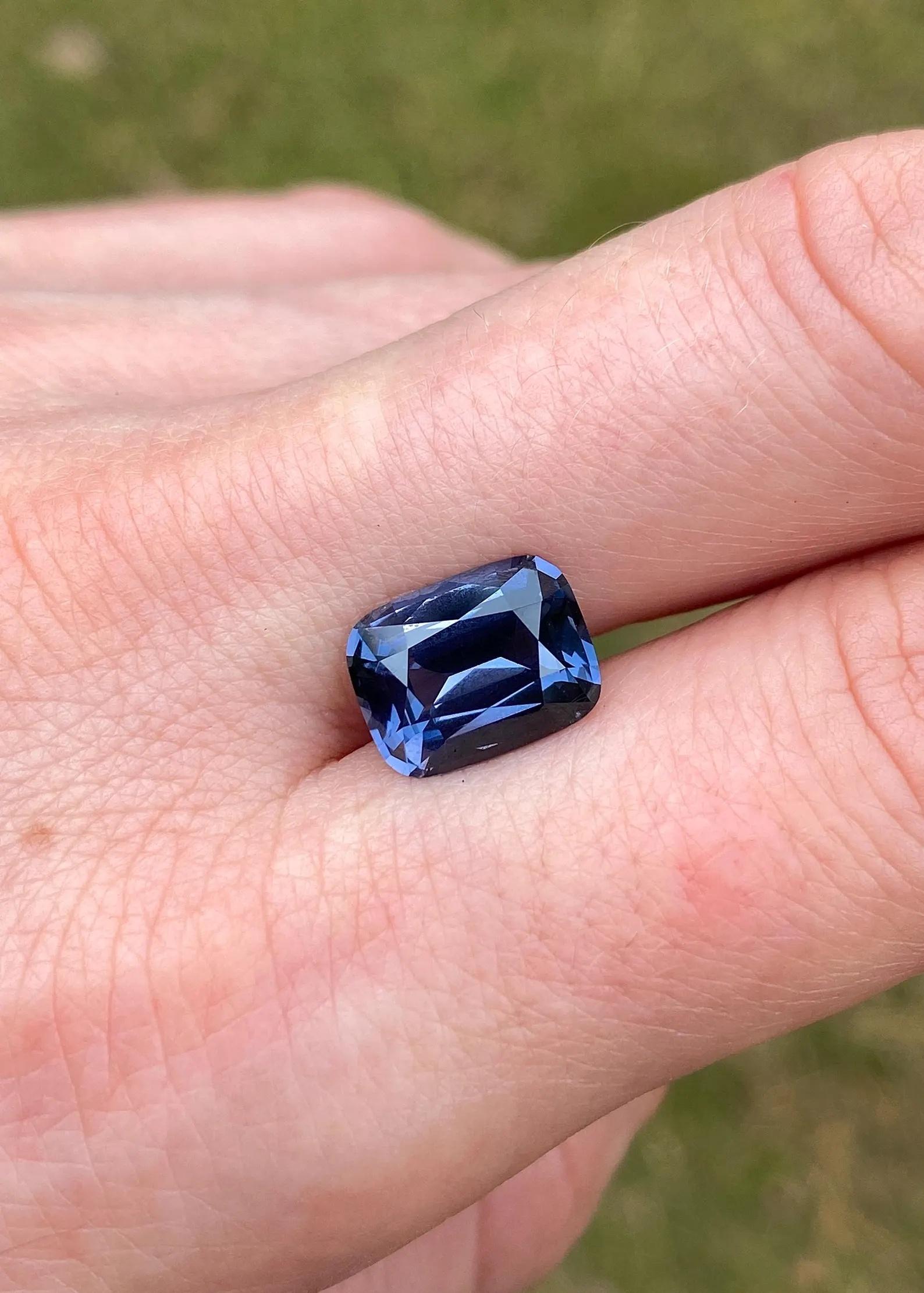 da uomo o donna Spinello Viola 4.80Ct gemma naturale, 11.38x8.73x5.87mm, Tanzania, certificato in vendita