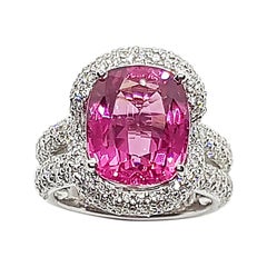 GIA Certified Unheated 5cts Spinel with Diamond Ring Set in 18 Karat White Gold 