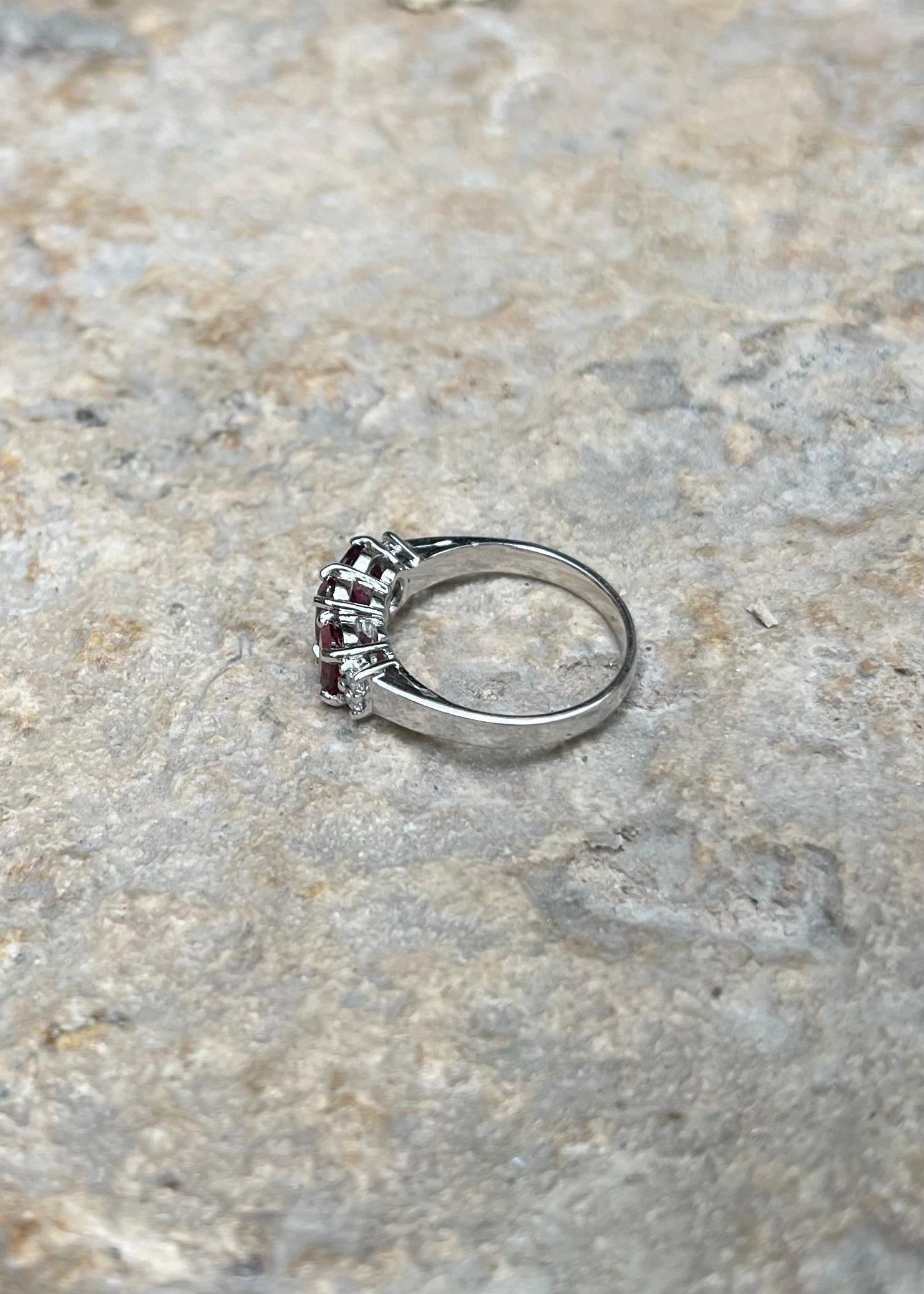 Spinell mit Diamantring in 18K Weißgoldfassung im Angebot 10