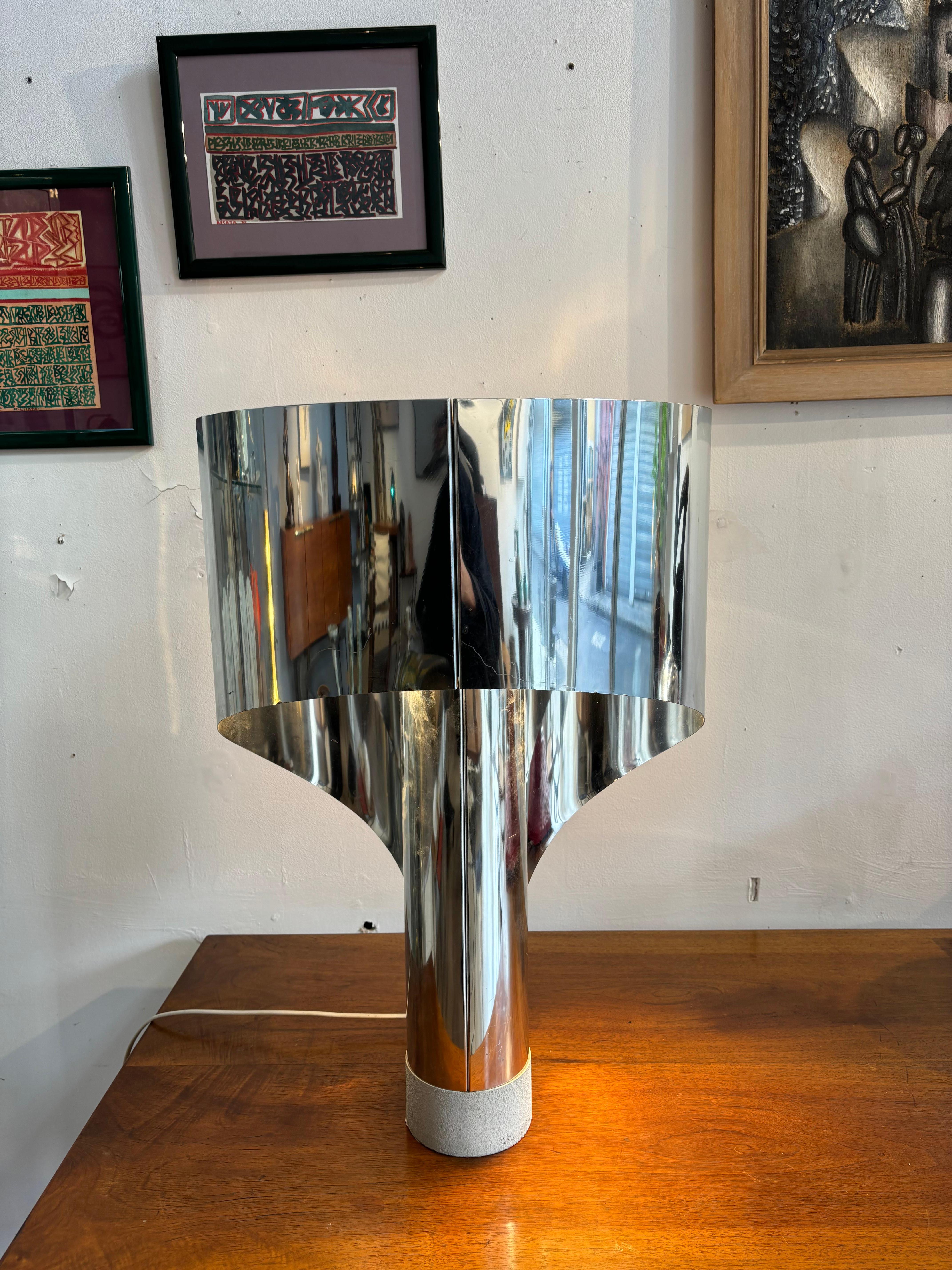Lampe spinnaker pour Stilnovo. 