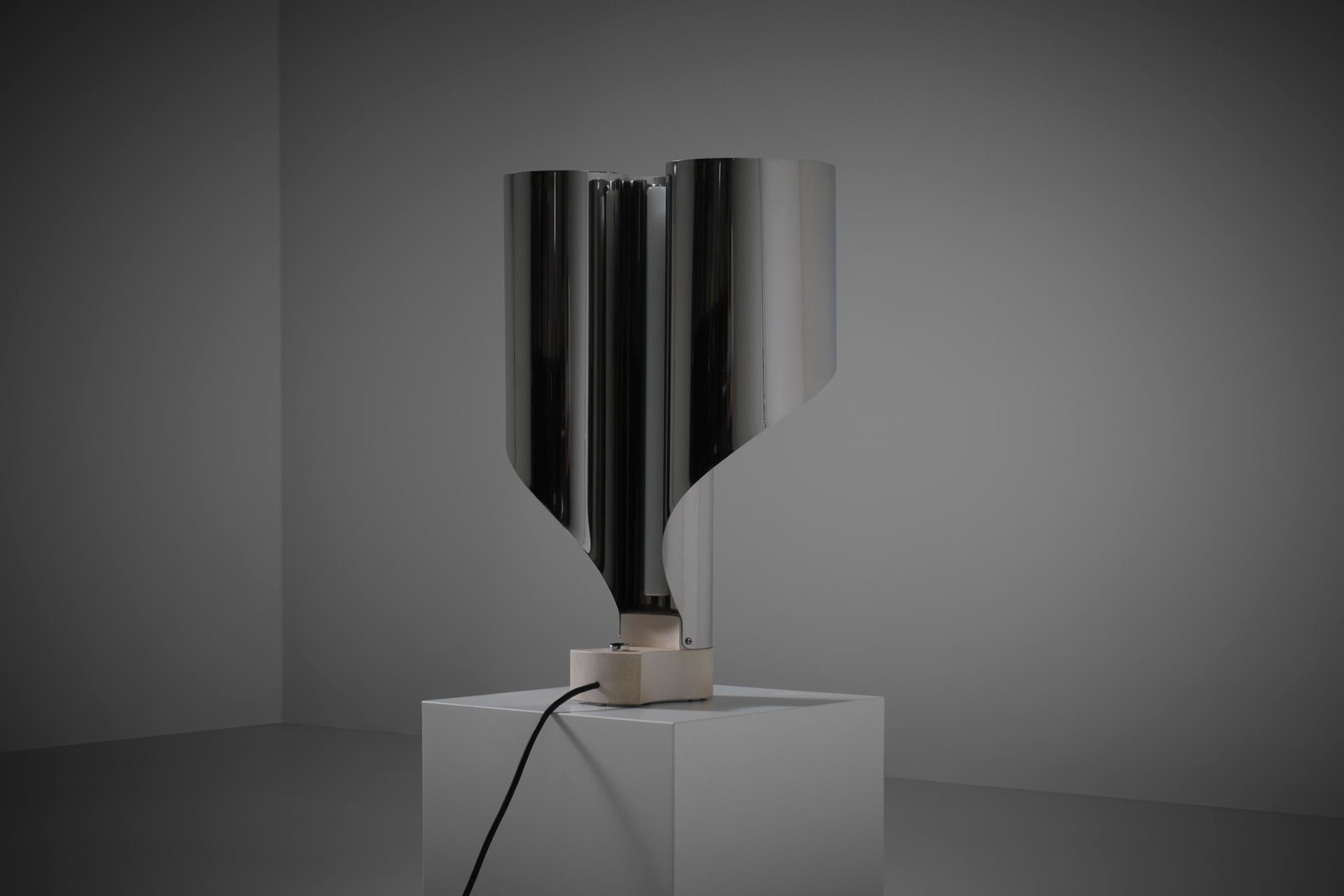 Metal ‘Spinnaker’ table lamp by Corsini & Wiskemann for Stilnovo, Italy 1968