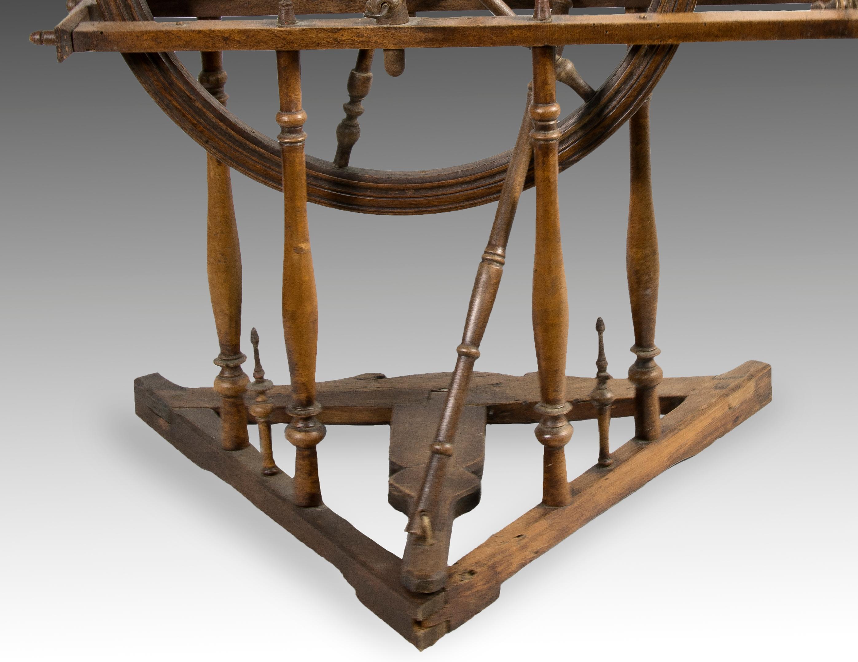 Other Spinning Wheel, Walnut Wood, 19th Century For Sale