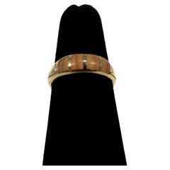 Spiny Oyster Yellow Gold Ring by Kabana