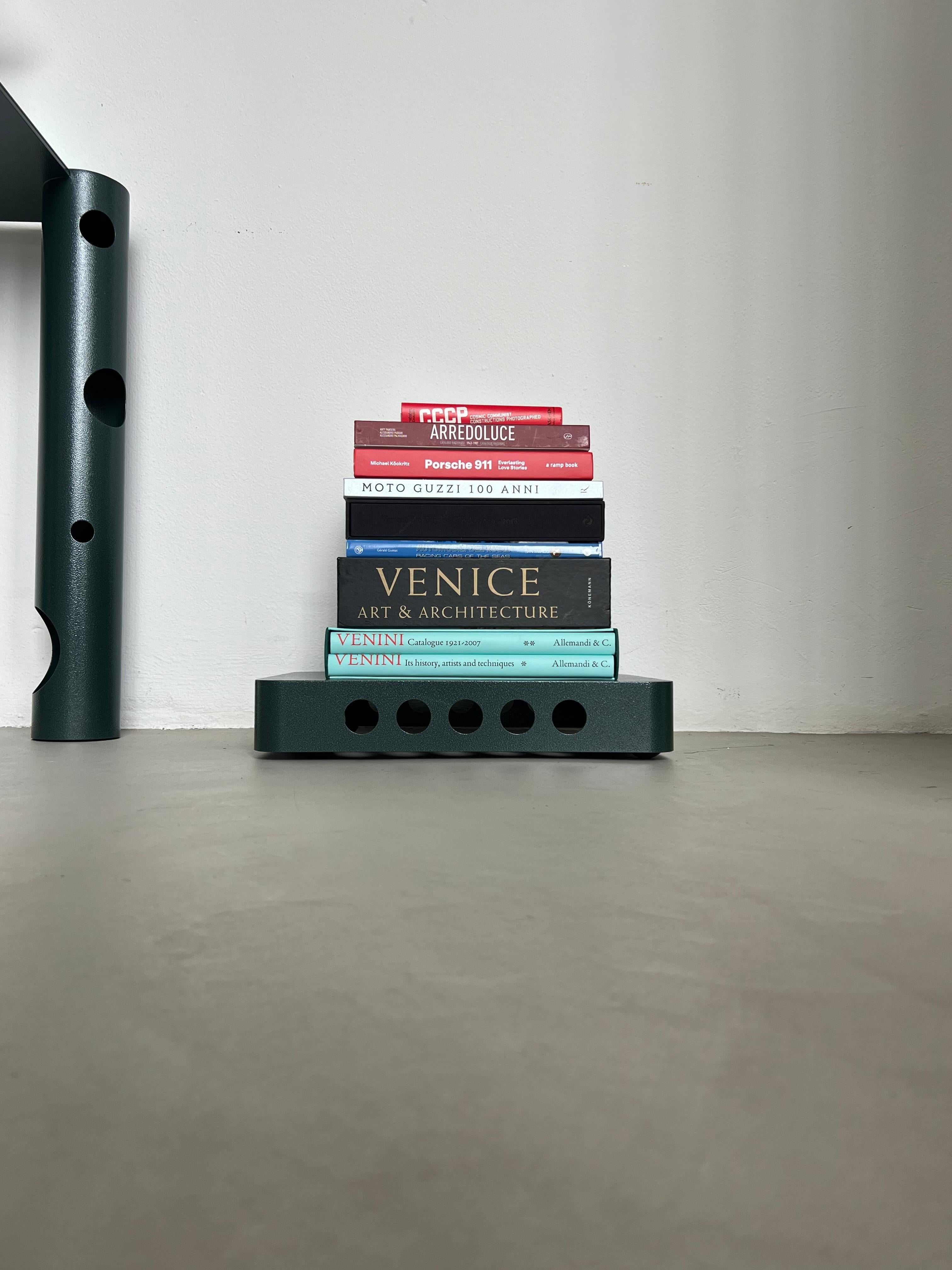 Spinzi Bookboard on wheels , contemporary and minimal Portable purple Book Shelf For Sale 3