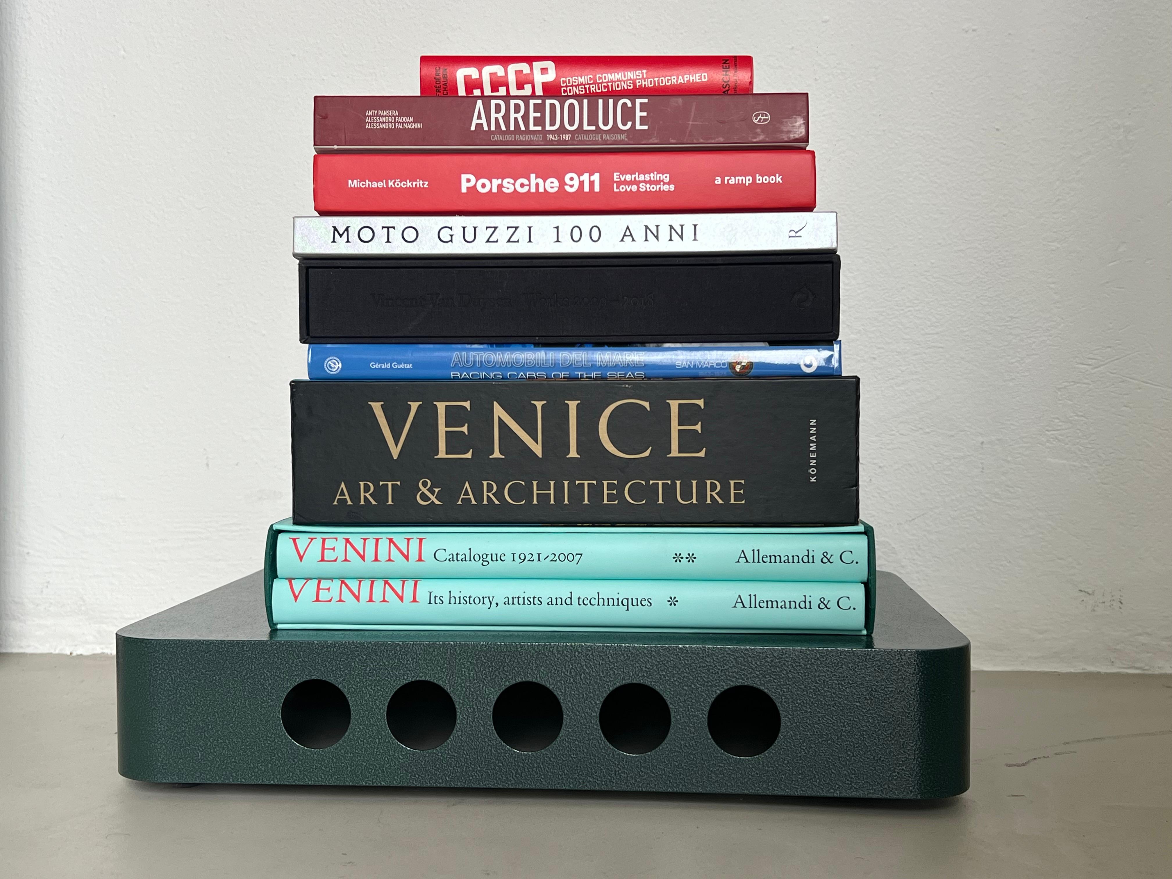 Spinzi Bookboard on wheels , contemporary and minimal Portable purple Book Shelf For Sale 8