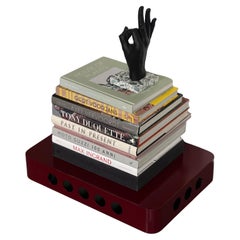 Spinzi Bookboard auf Rädern , zeitgenössisch und minimal Tragbares lila Bücherregal